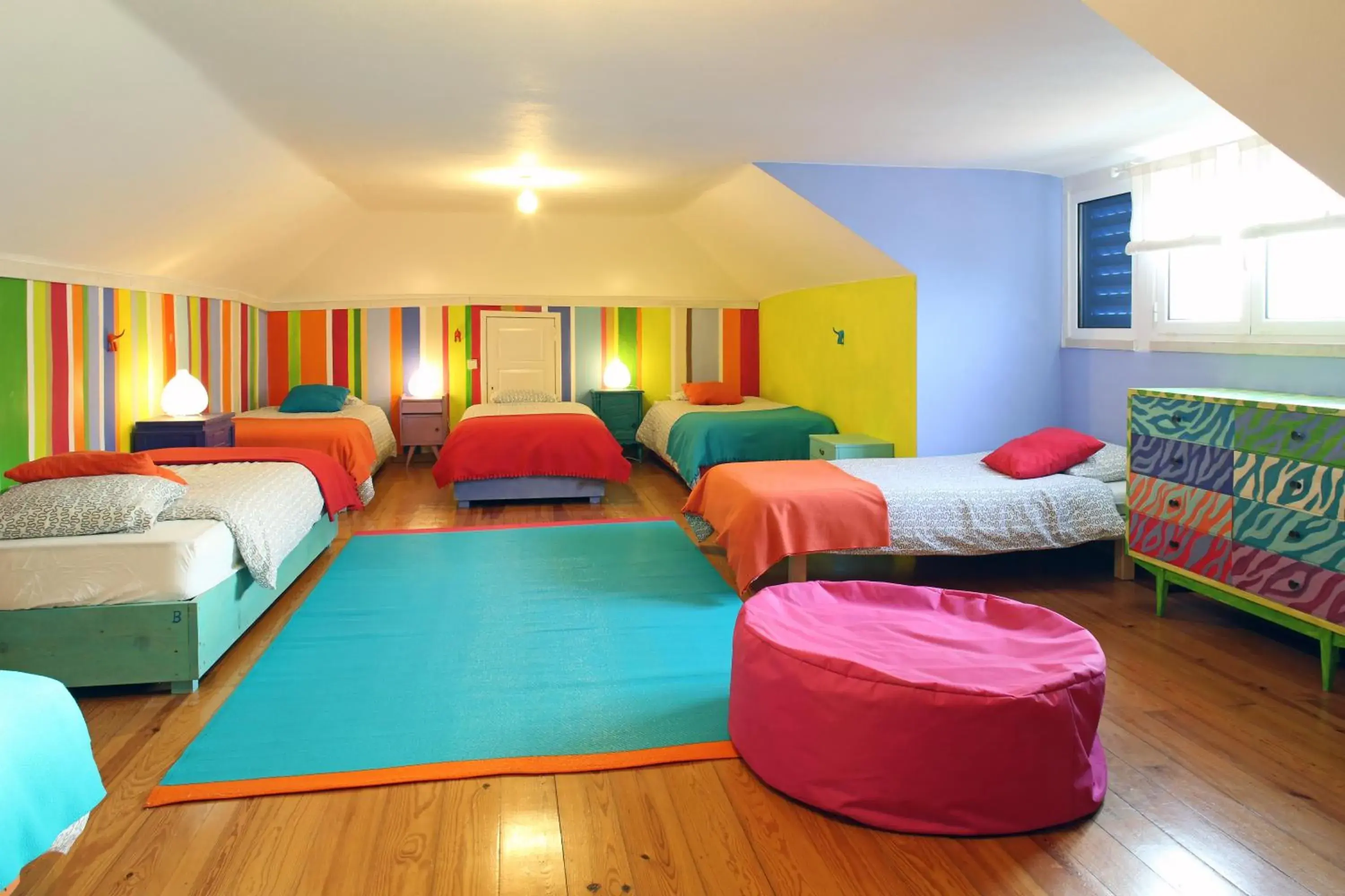 Single Bed in 7-Bed Dormitory Room in Chill in Ericeira Surf House Single Bed in 7-Bed Dormitory Room in Chill in Ericeira Surf House