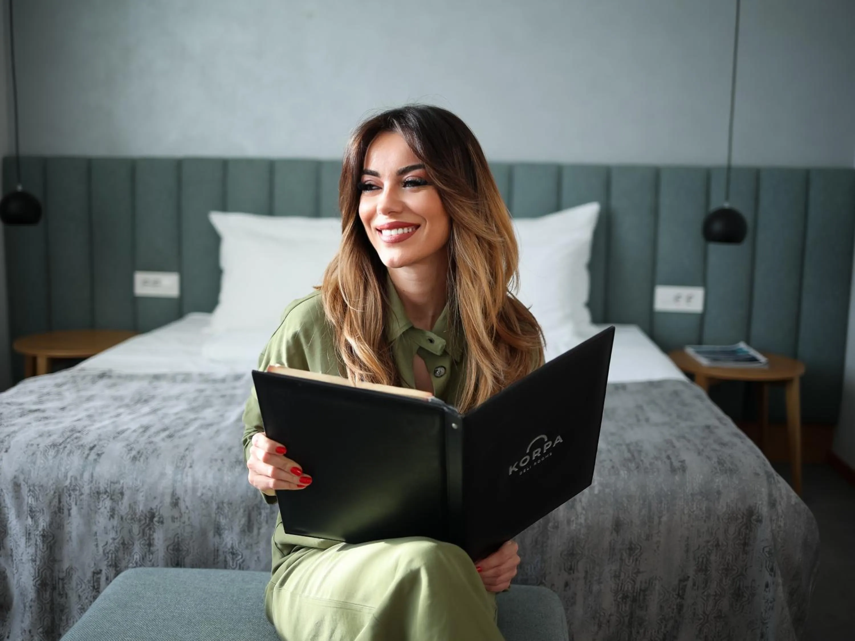 Bed in Korpa Deli Rooms