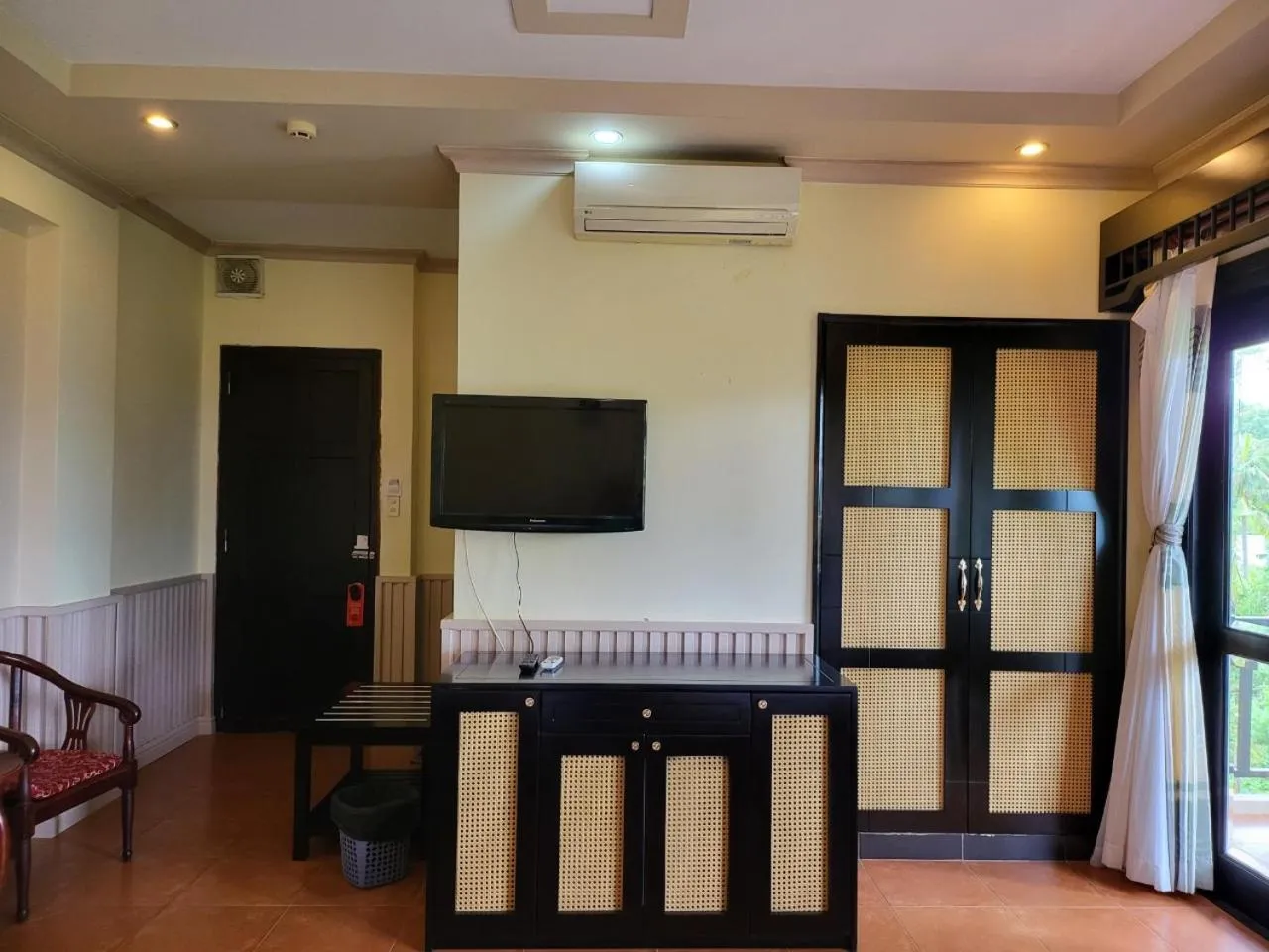 TV and multimedia in Rang Garden Bungalow