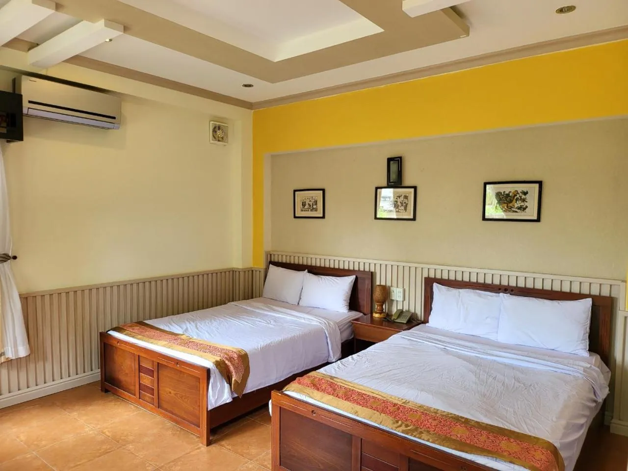 Bed in Rang Garden Bungalow