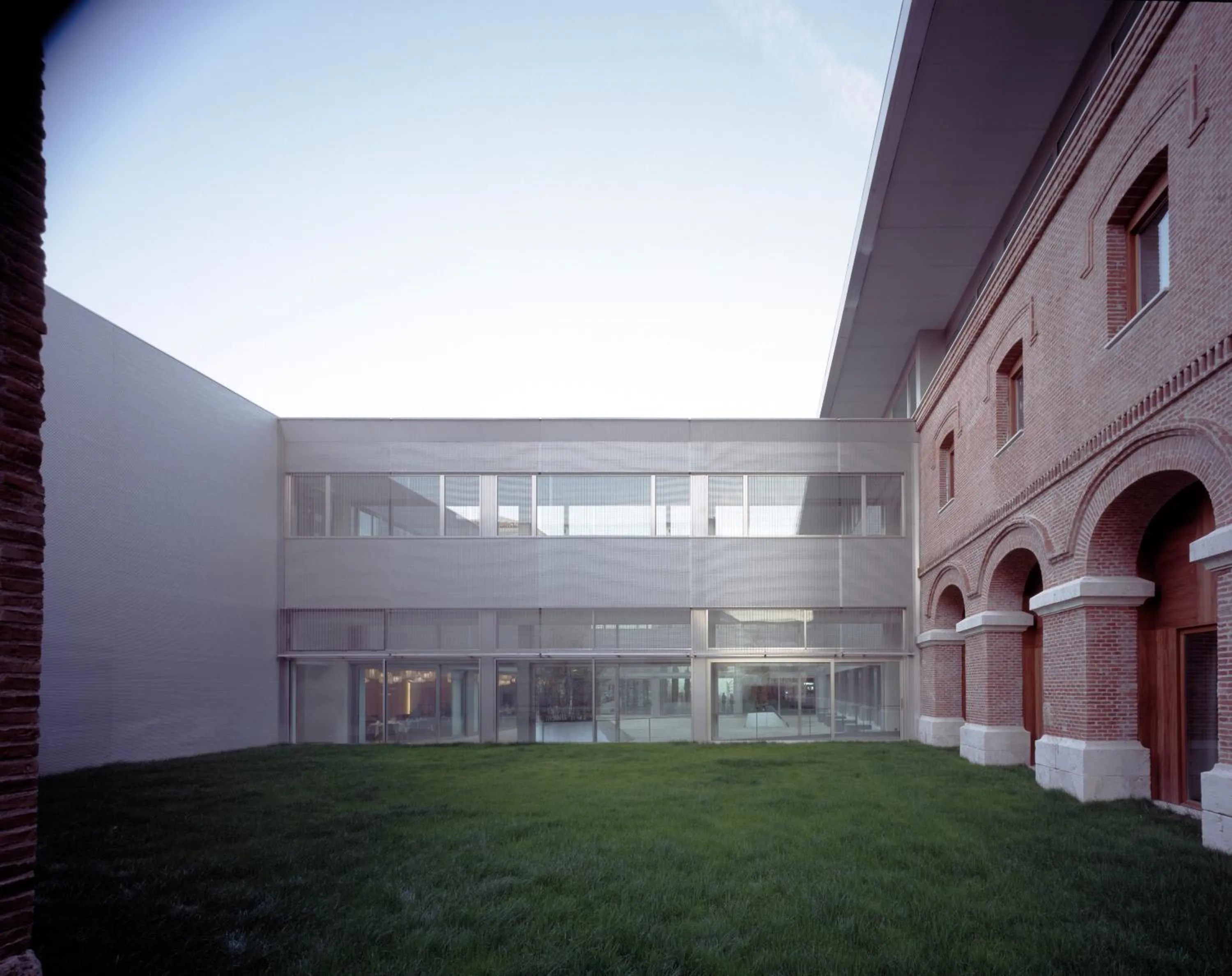 Facade/entrance in Parador de Alcalá de Henares