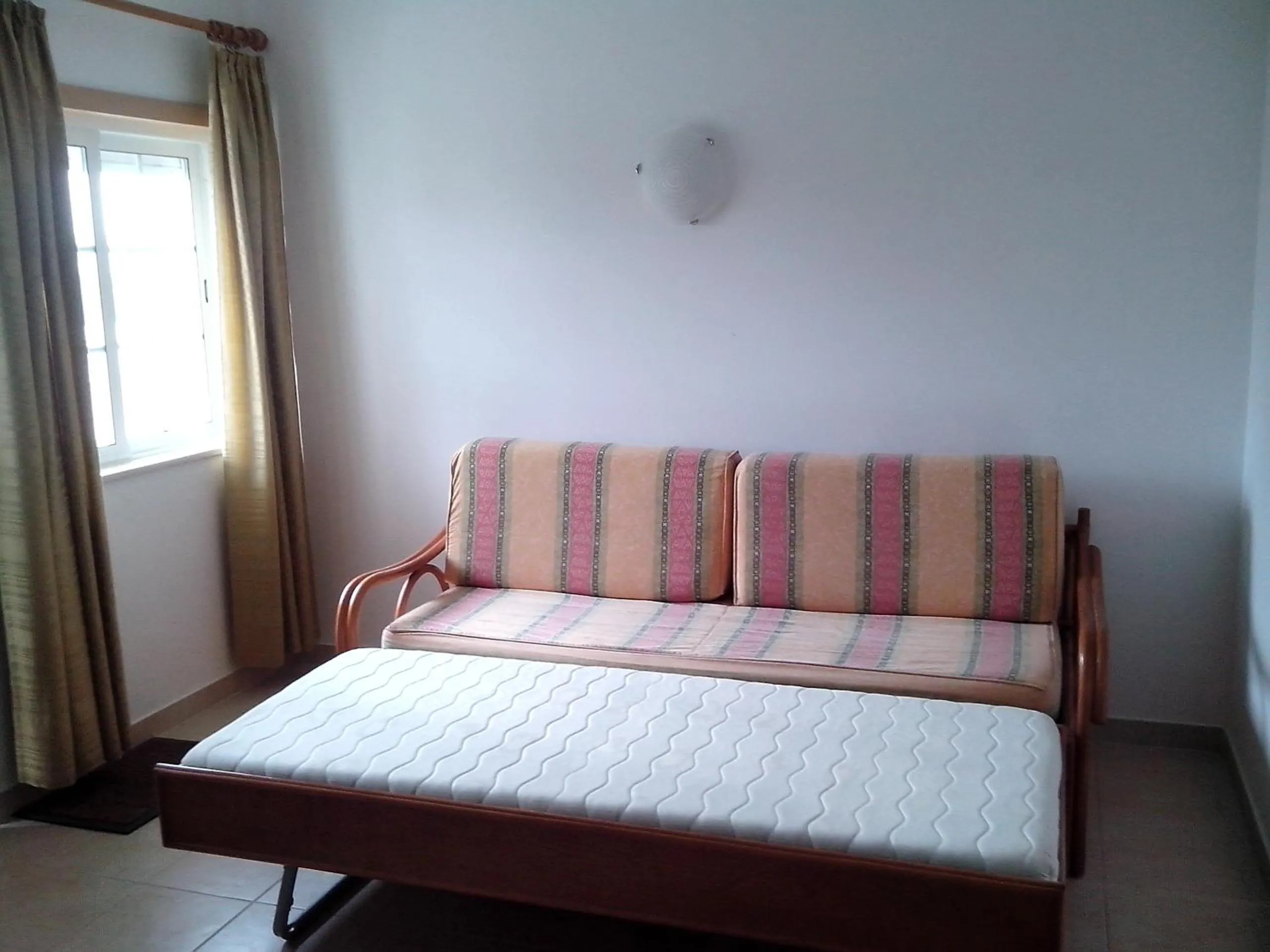 Bed in RC - Pata Residence