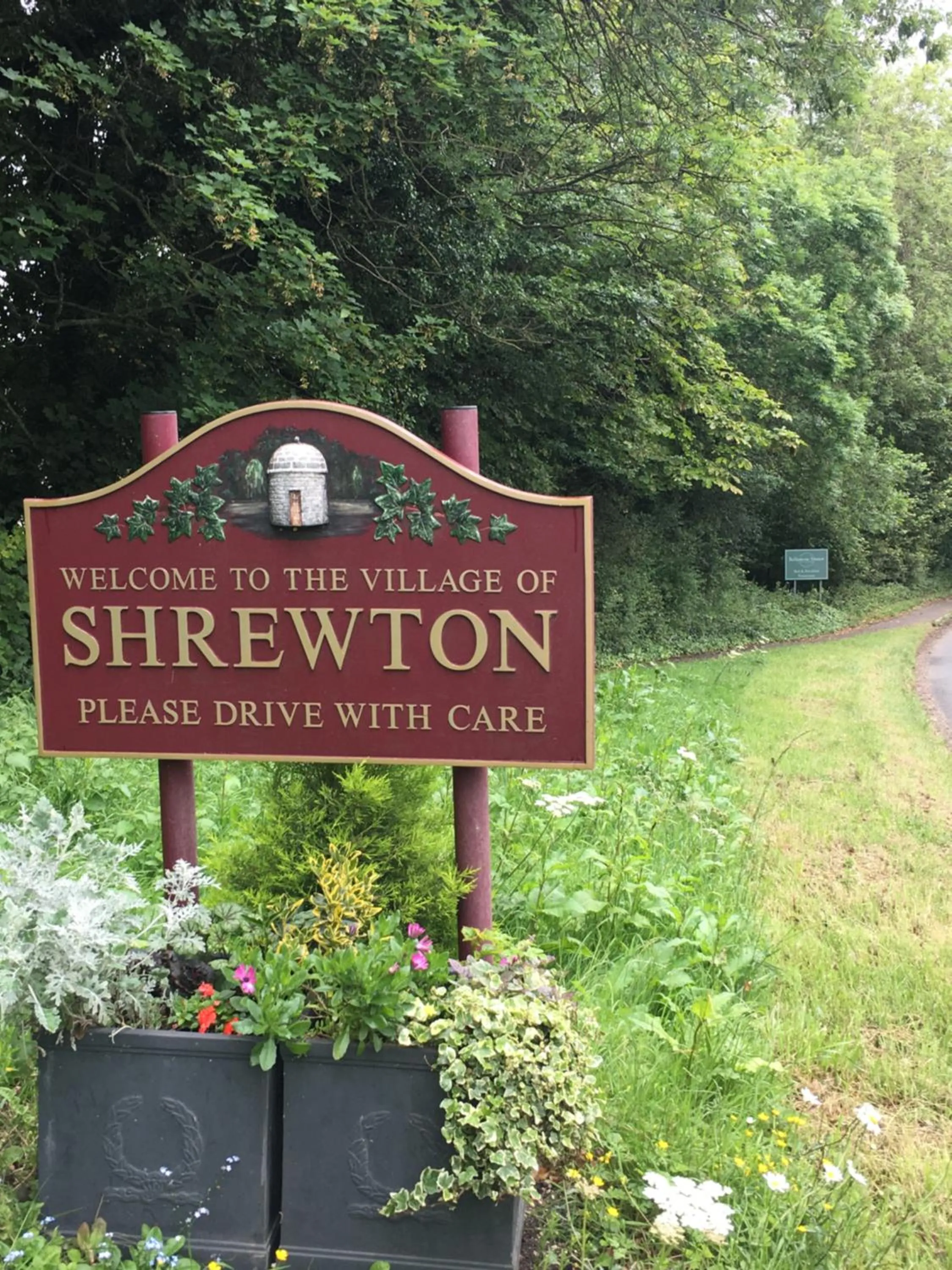 Logo/Certificate/Sign in Rollestone Manor B&B and Restaurant