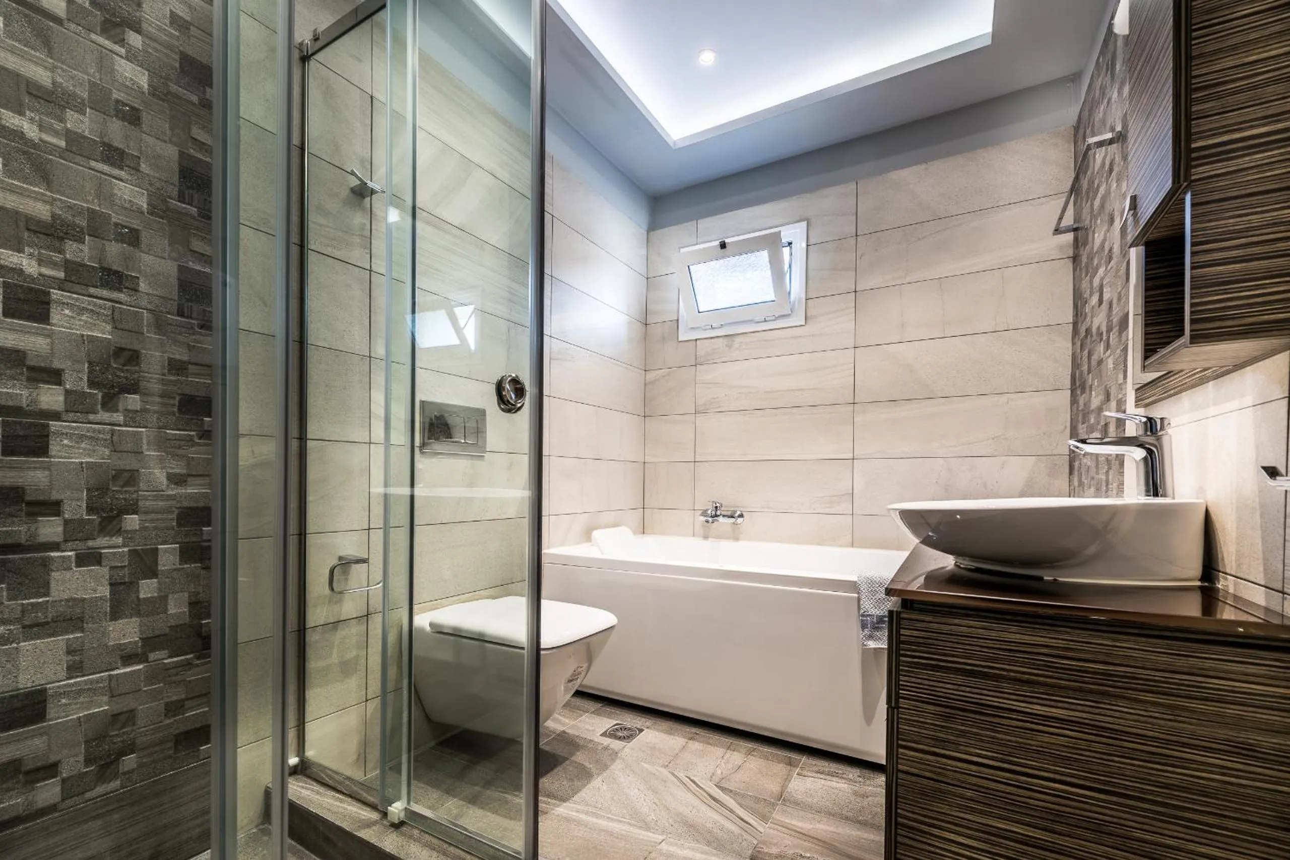 Bath in Canadian Hotel