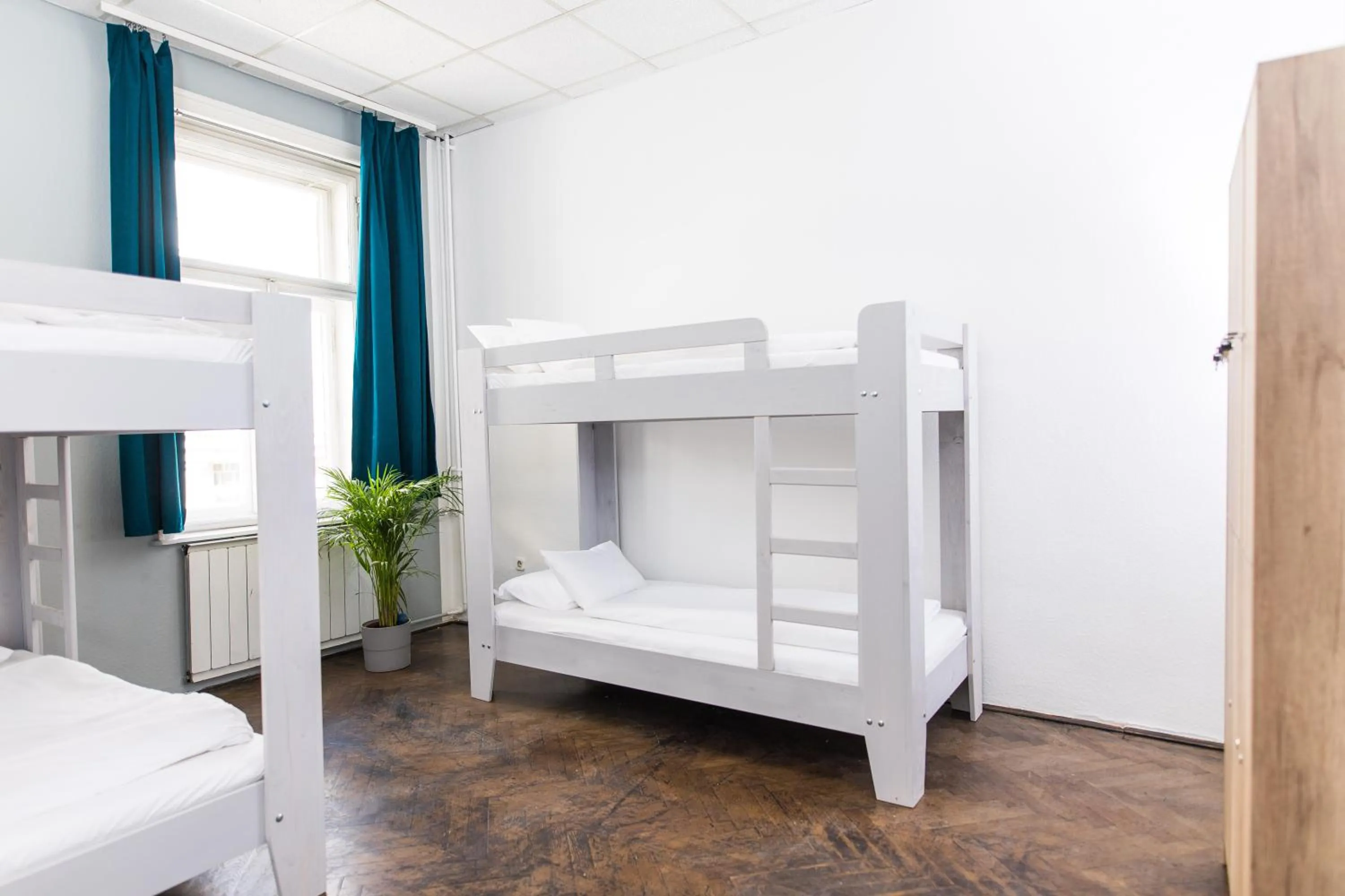 bunk bed in 2B Hostel & Rooms