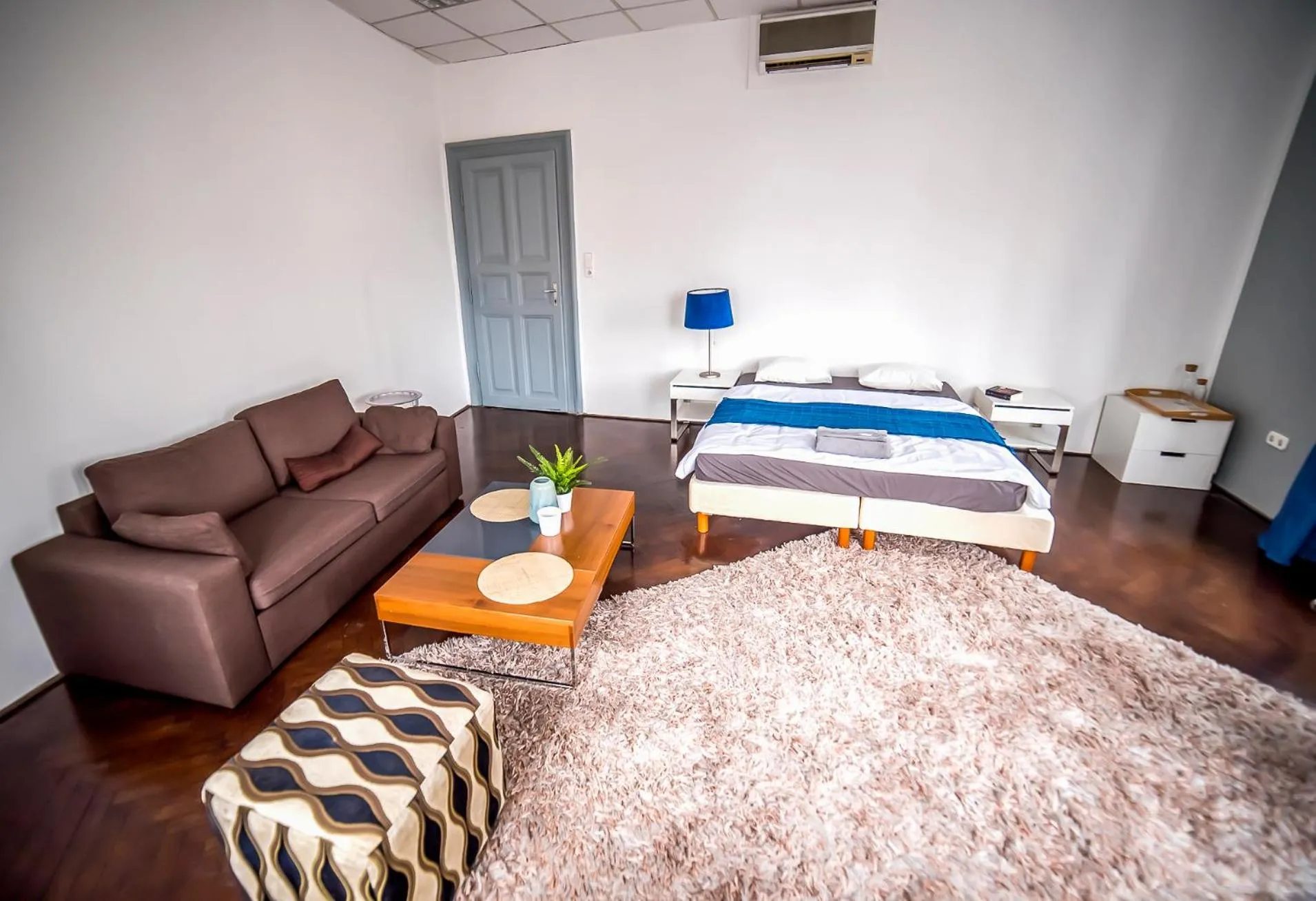 Photo of the whole room in 2B Hostel & Rooms