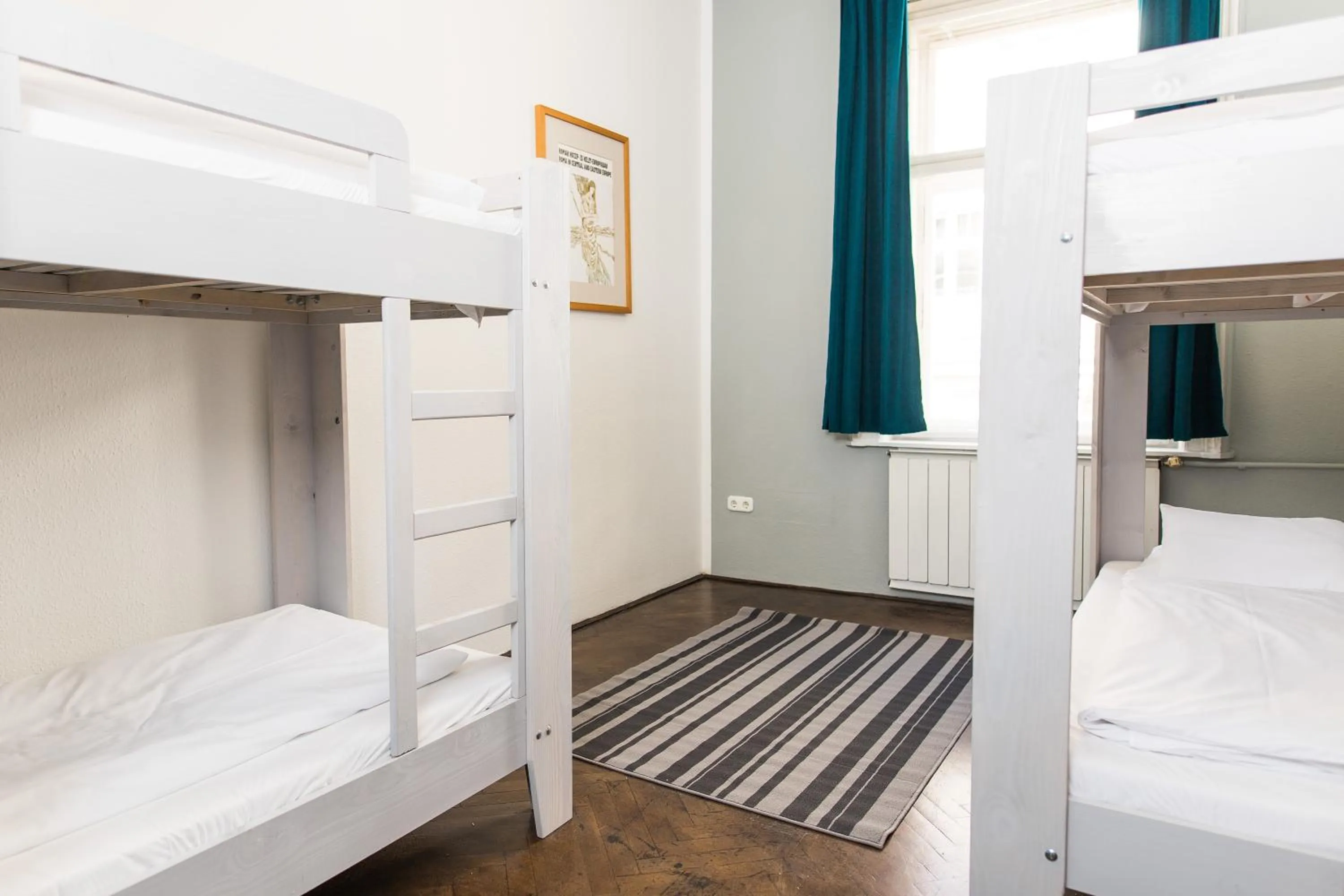 bunk bed in 2B Hostel & Rooms