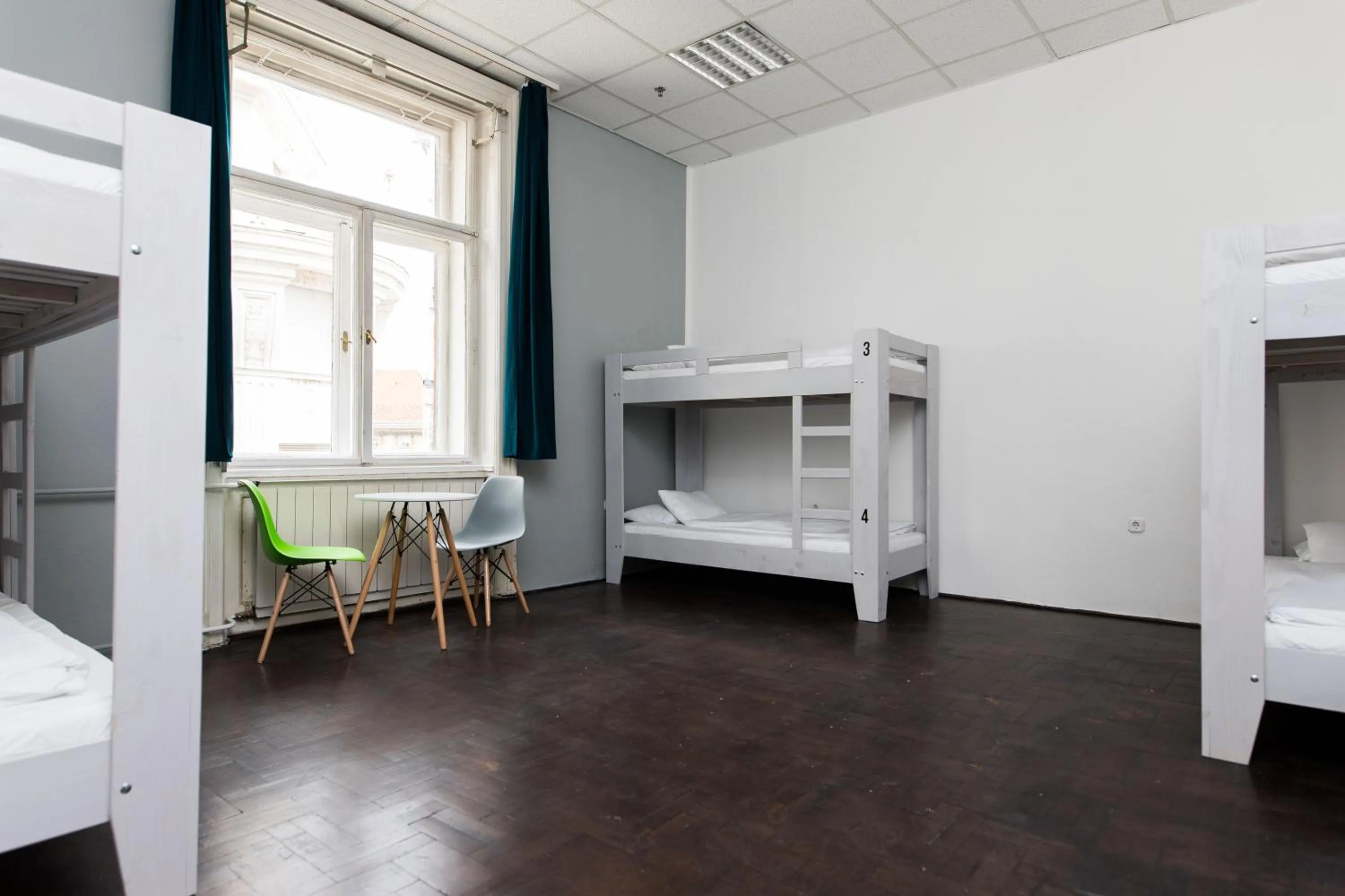 bunk bed in 2B Hostel & Rooms