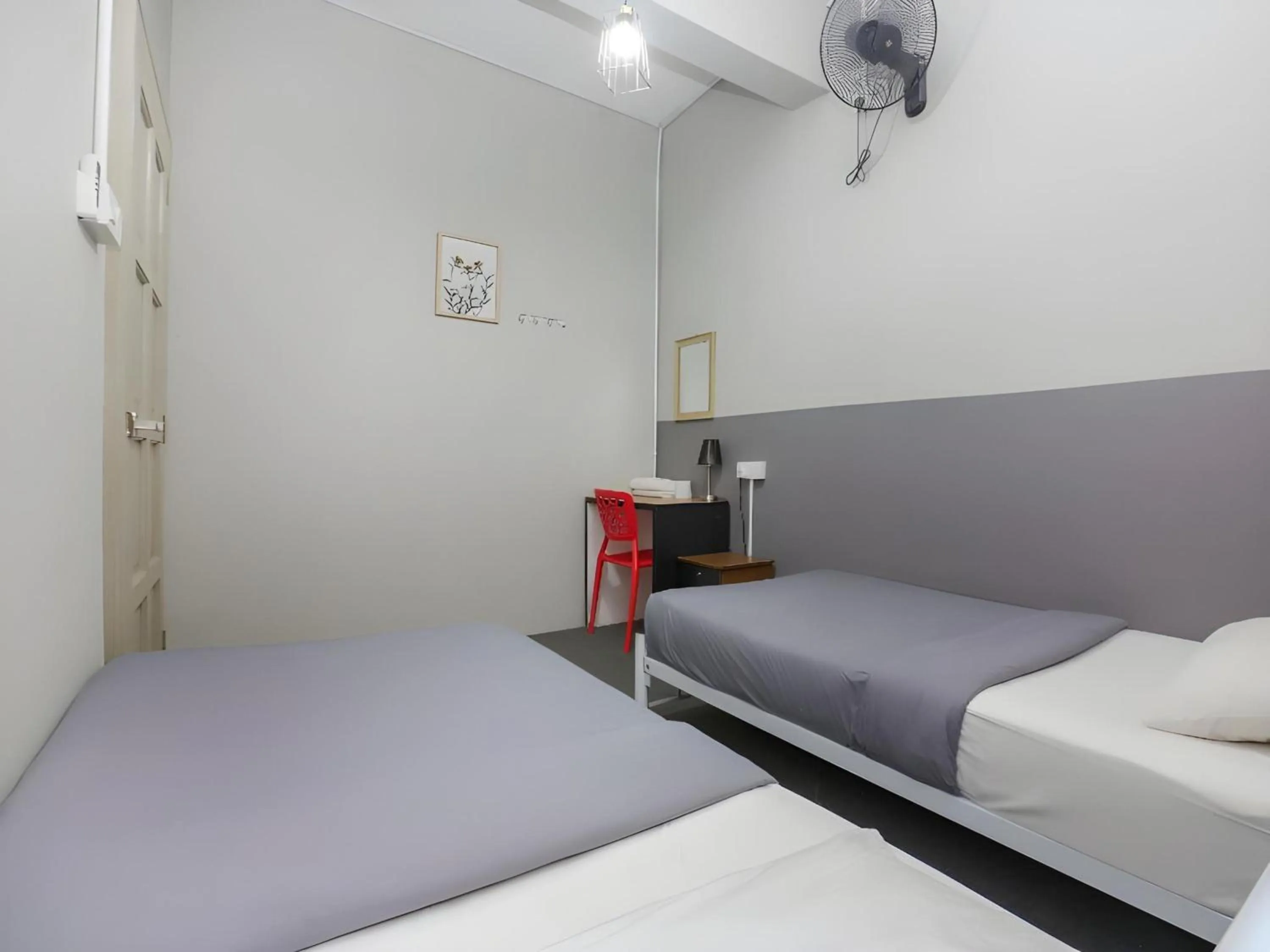 Photo of the whole room in SPOT ON 89751 Bed Station Guest House