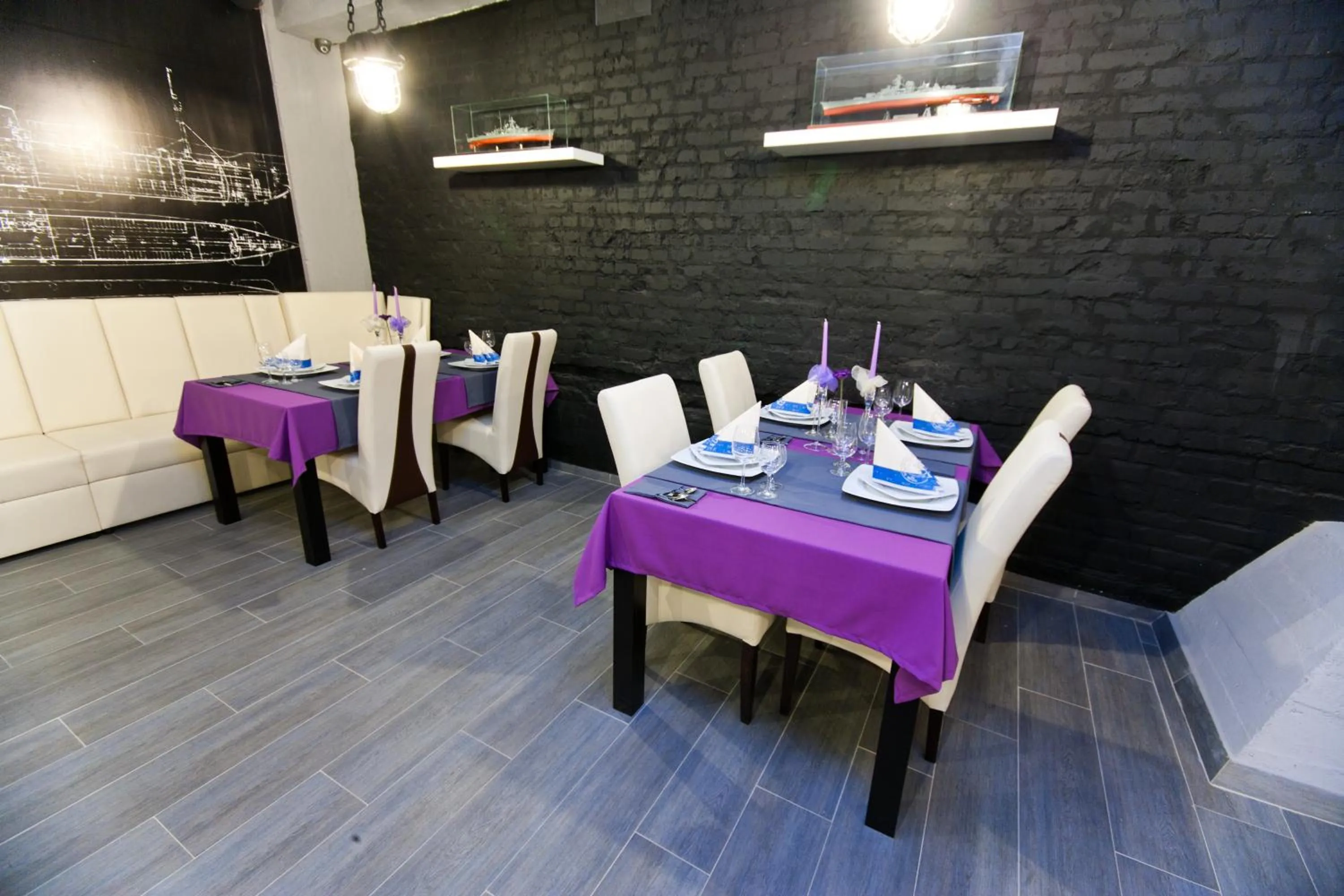 Restaurant/places to eat in Hotel Malinowski Business