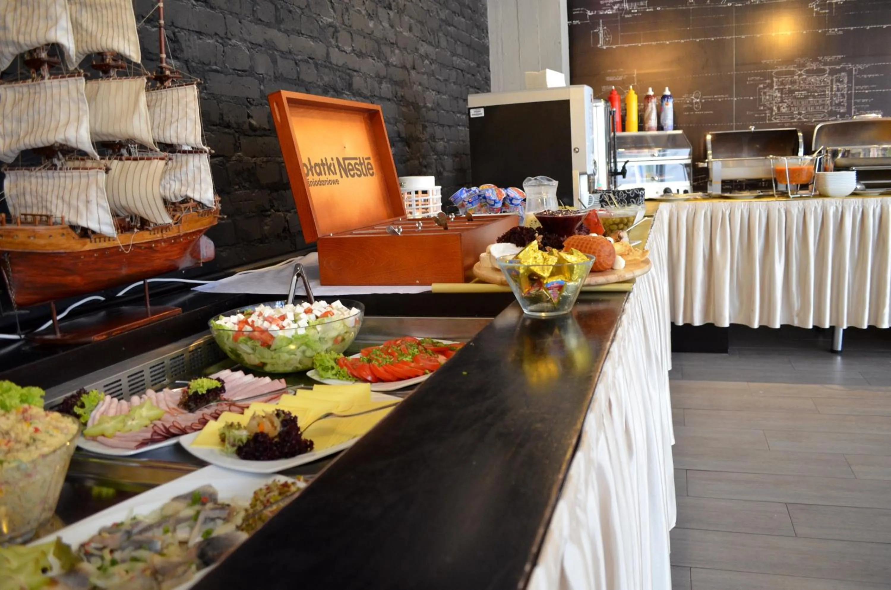 Breakfast in Hotel Malinowski Business