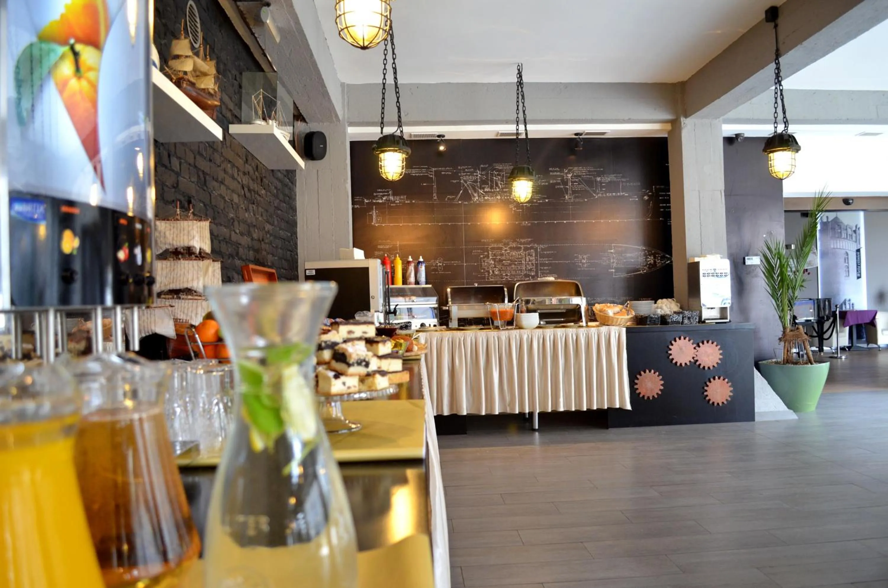 Breakfast in Hotel Malinowski Business