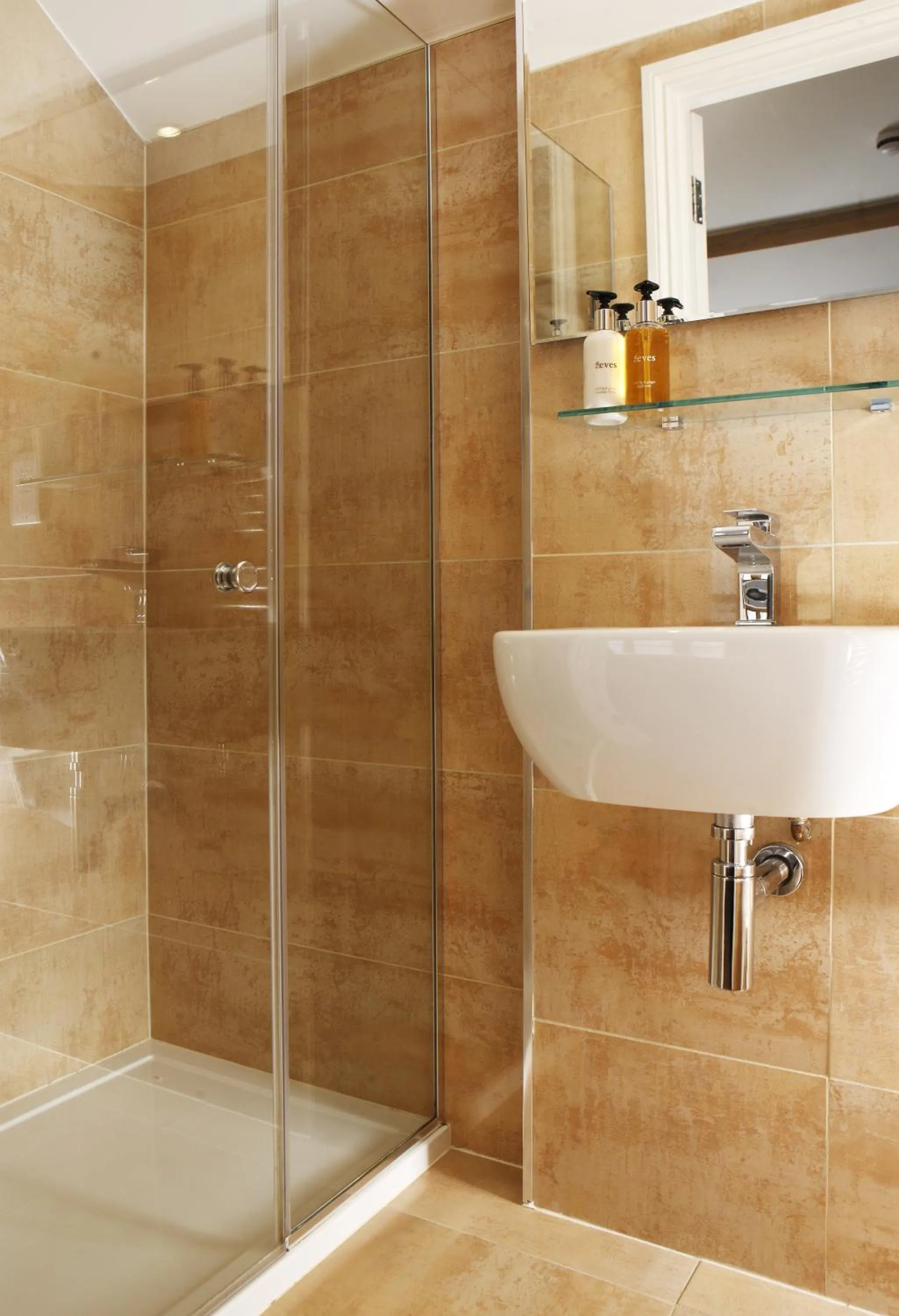 Bathroom in The Lamb Inn