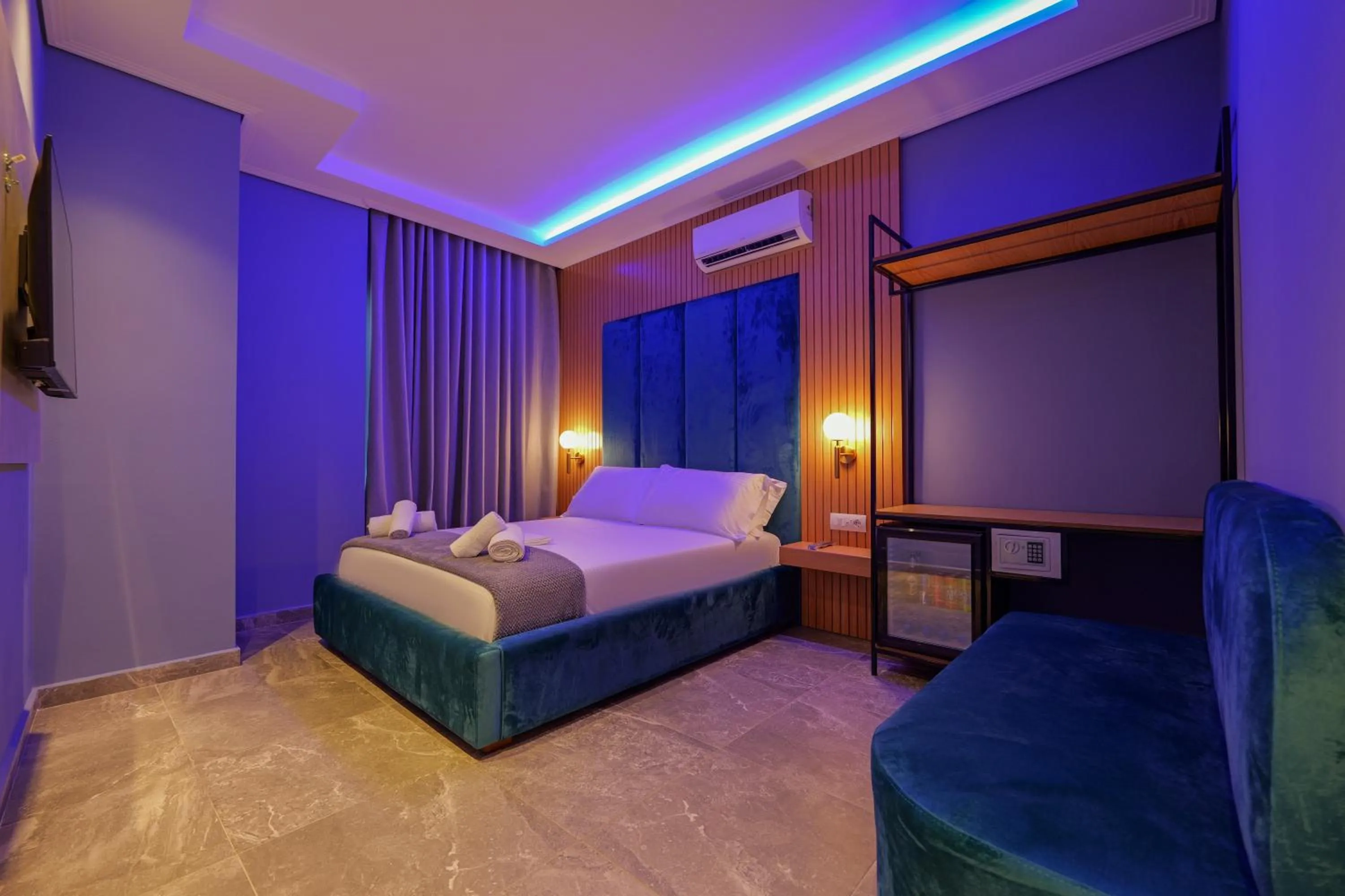 Bed in Hotel Piramida