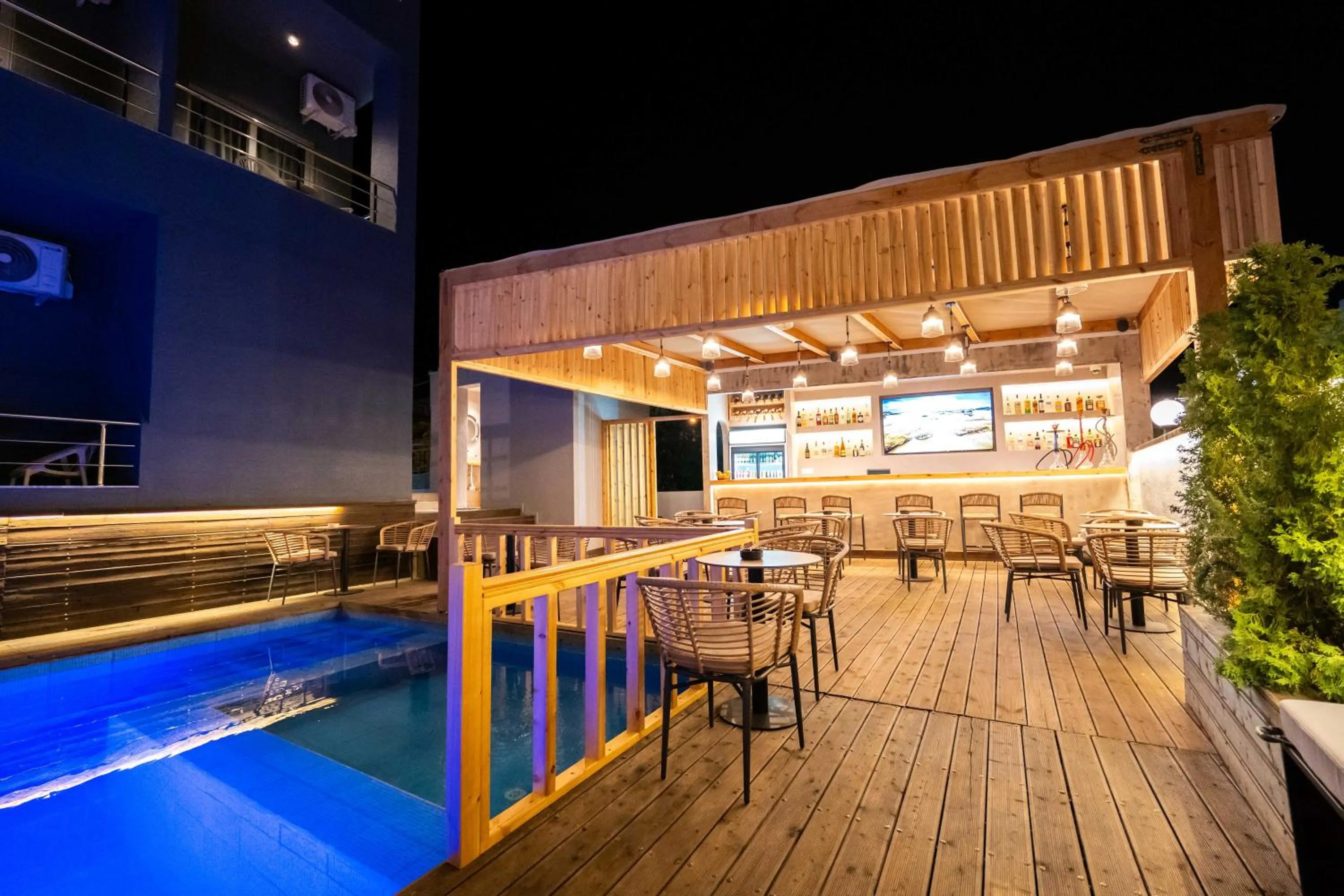 Communal lounge/ TV room in Hotel Piramida