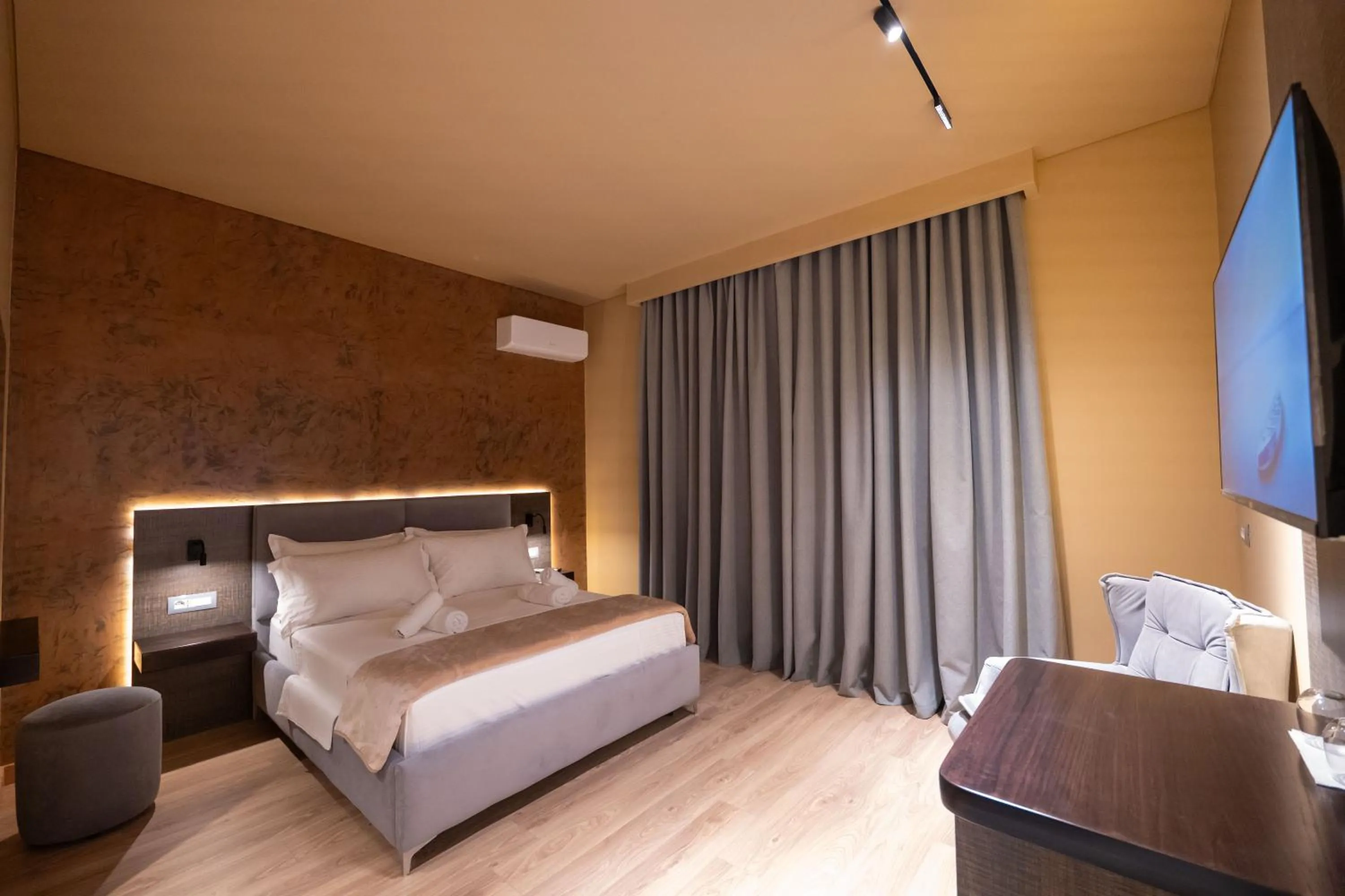 Bed in Hotel Piramida