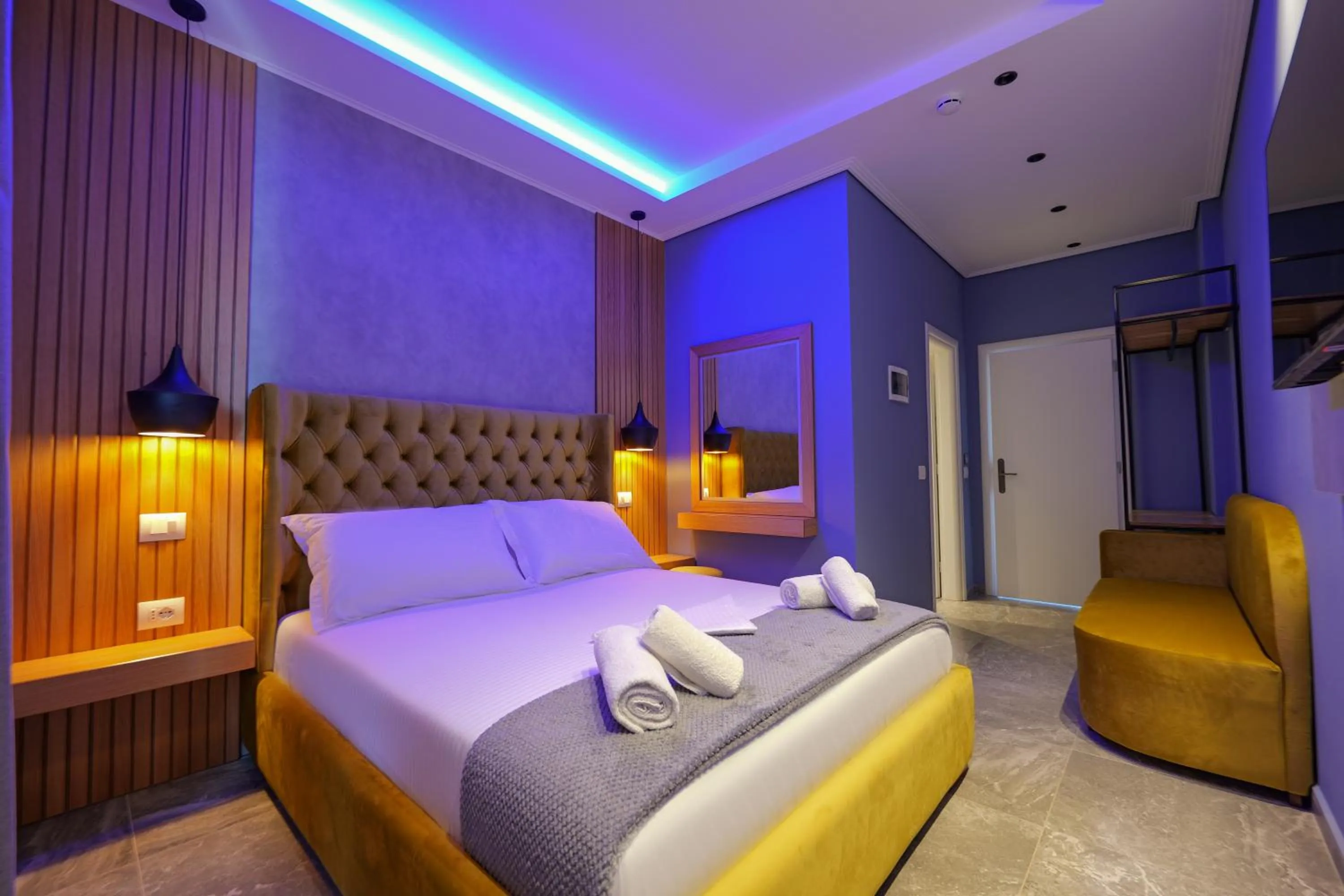 Bed in Hotel Piramida