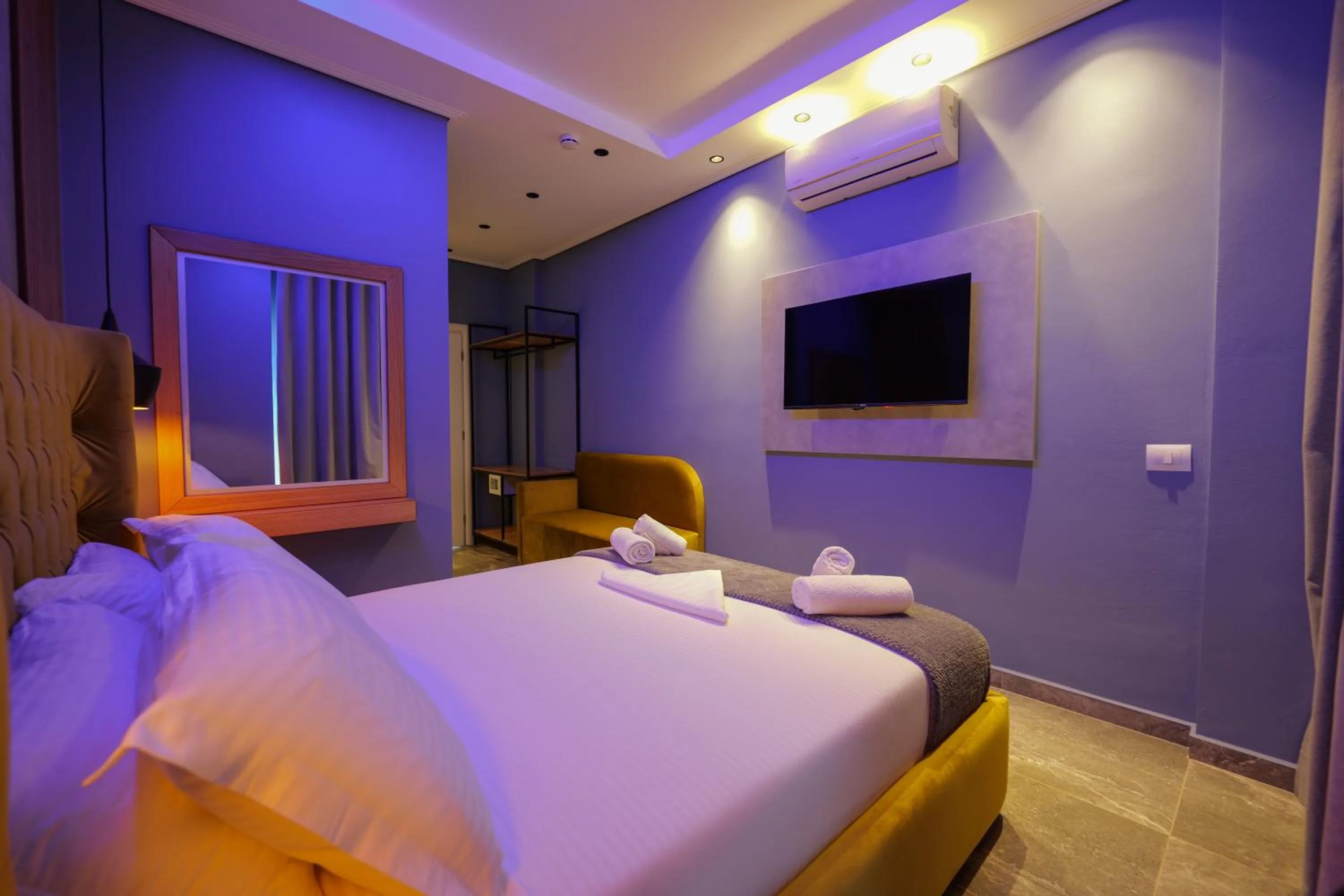 Bed in Hotel Piramida