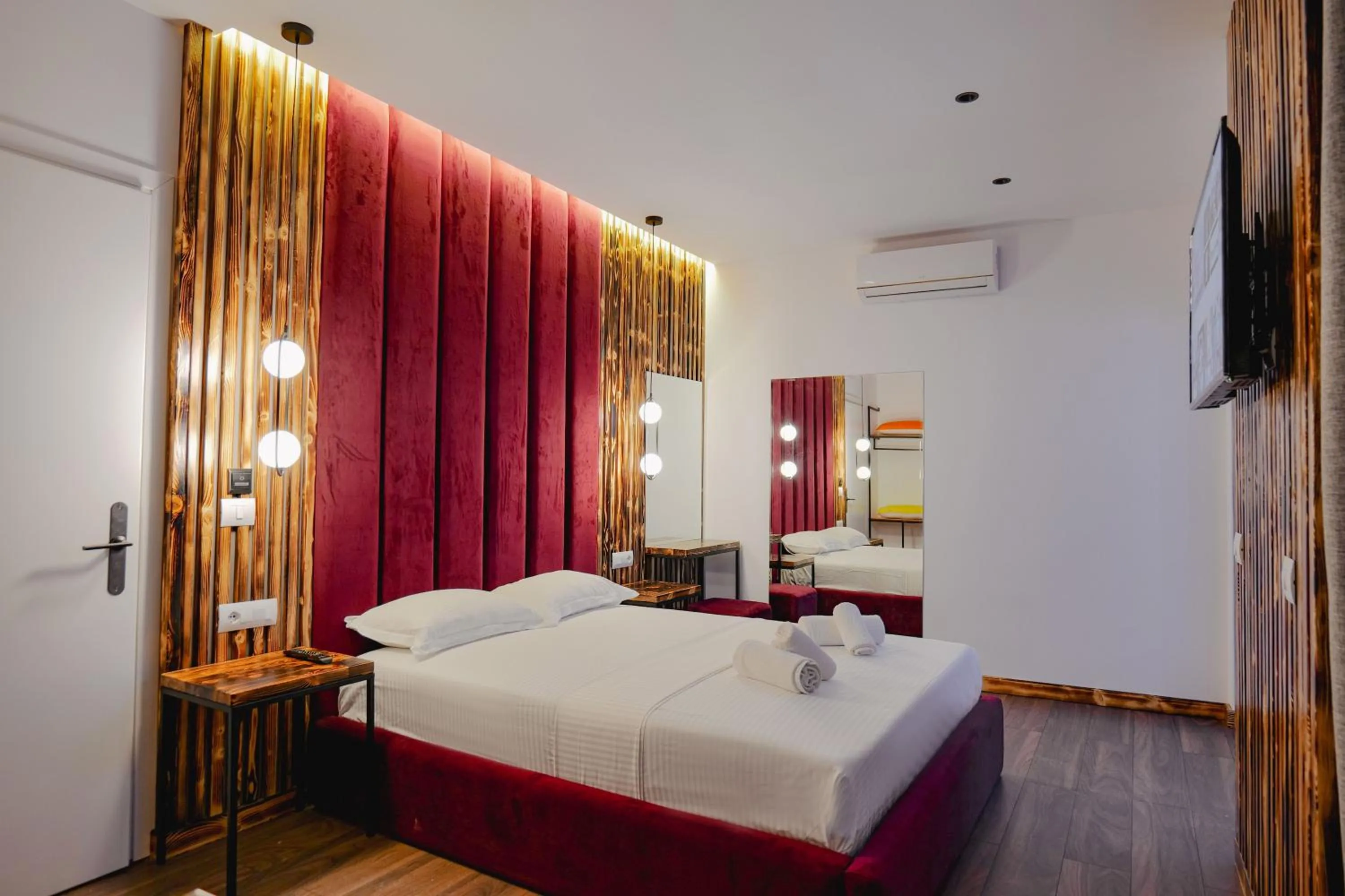 Bedroom, Bed in Hotel Piramida