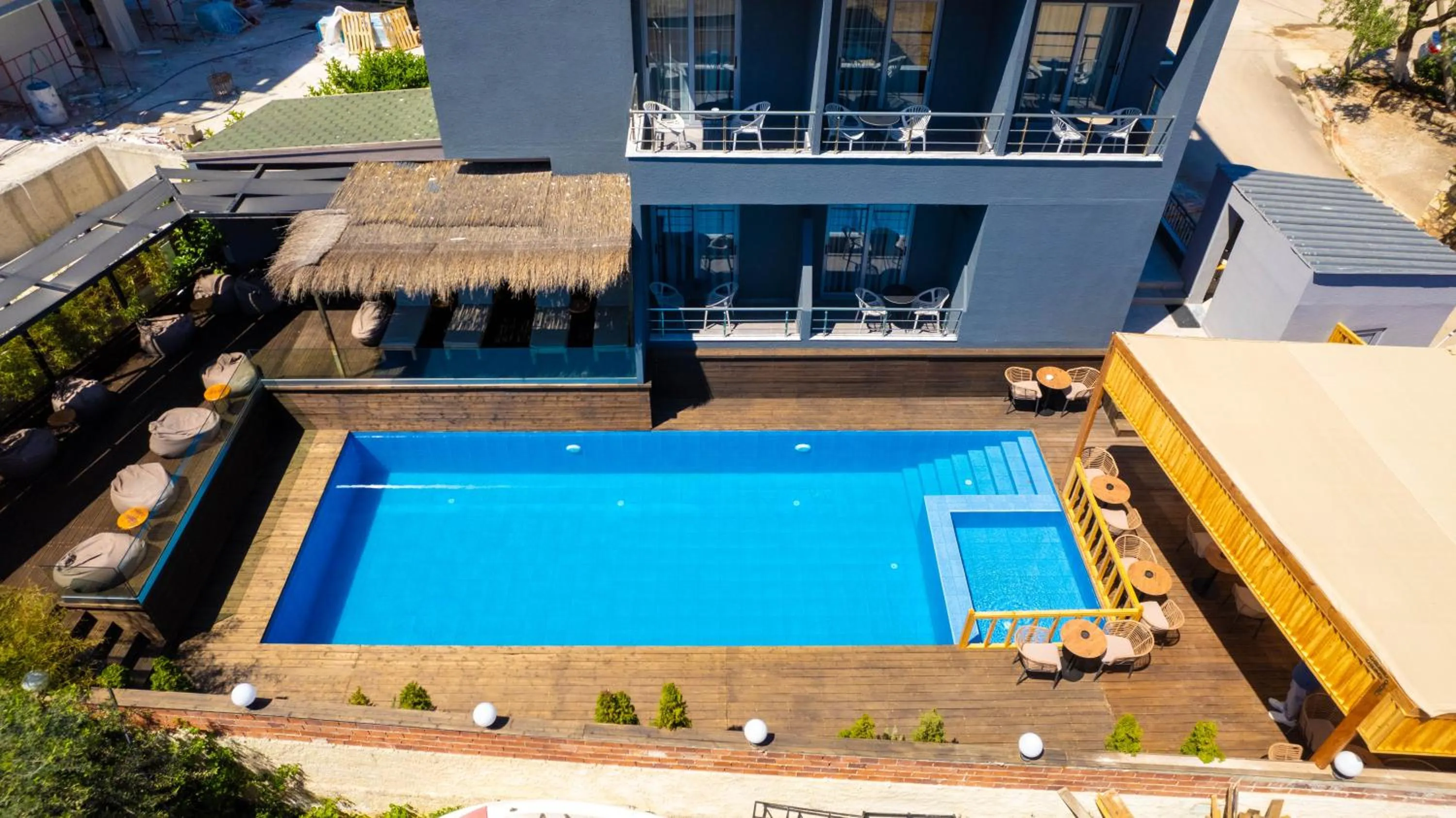 Day in Hotel Piramida