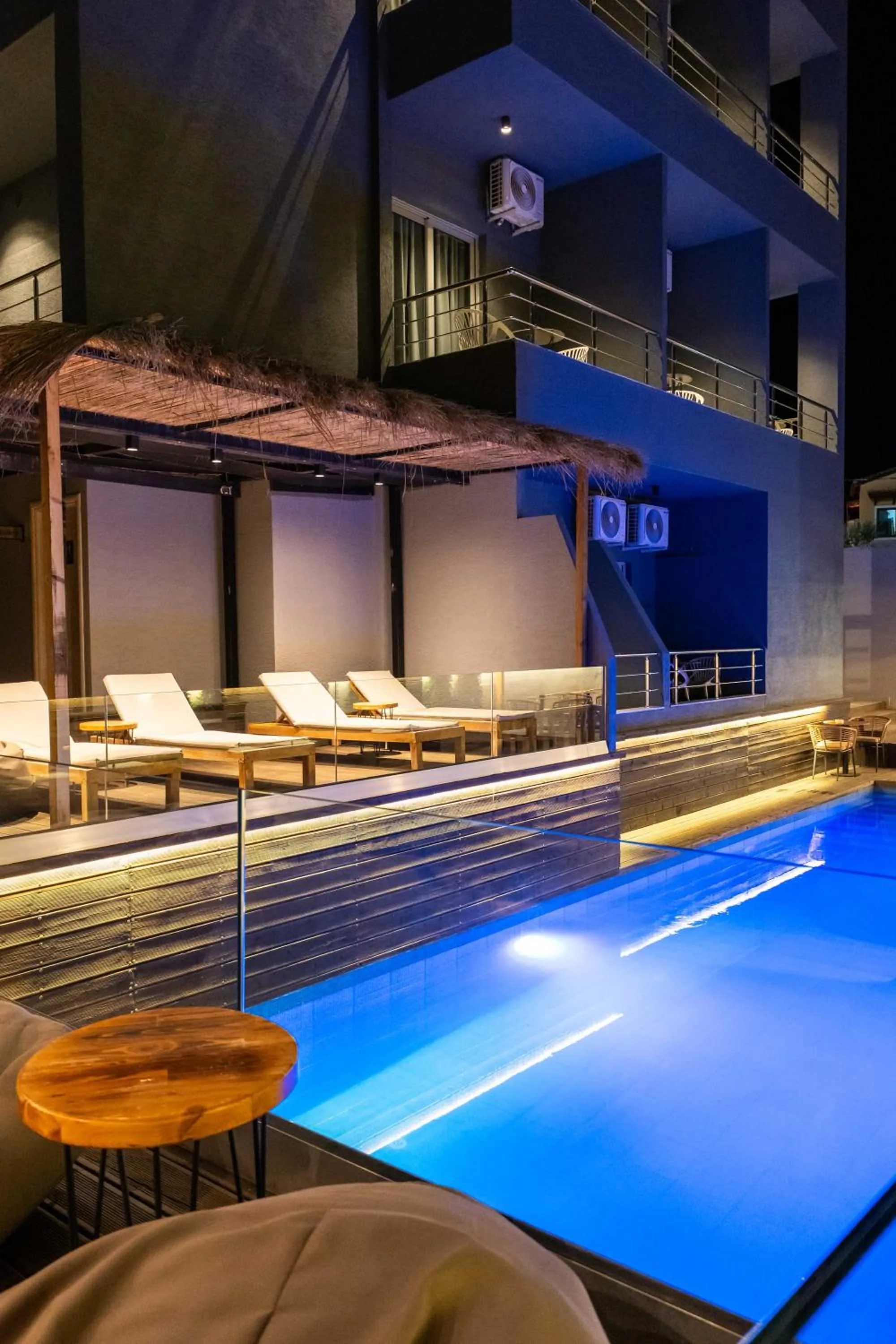 Night in Hotel Piramida