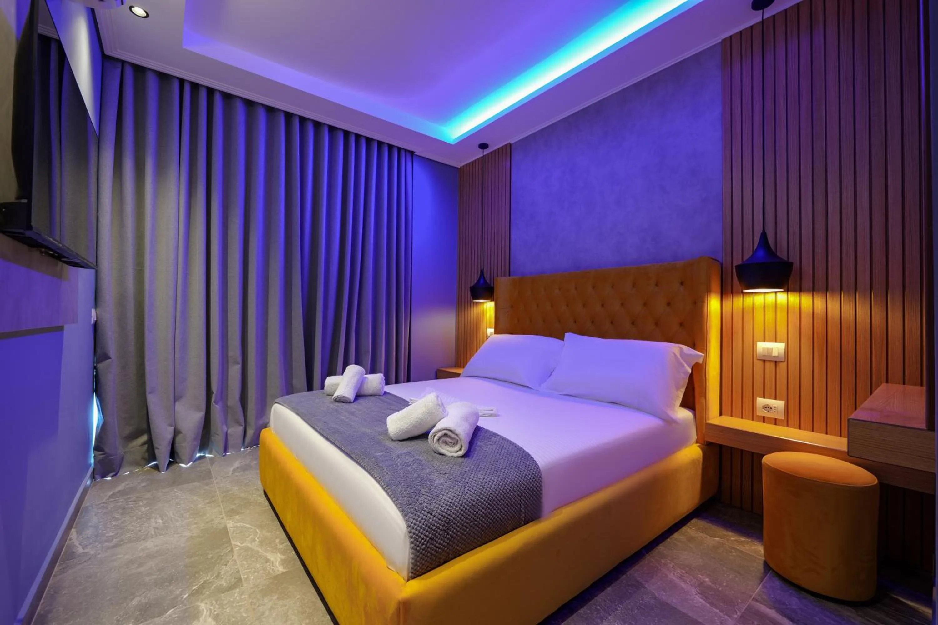 Bed in Hotel Piramida