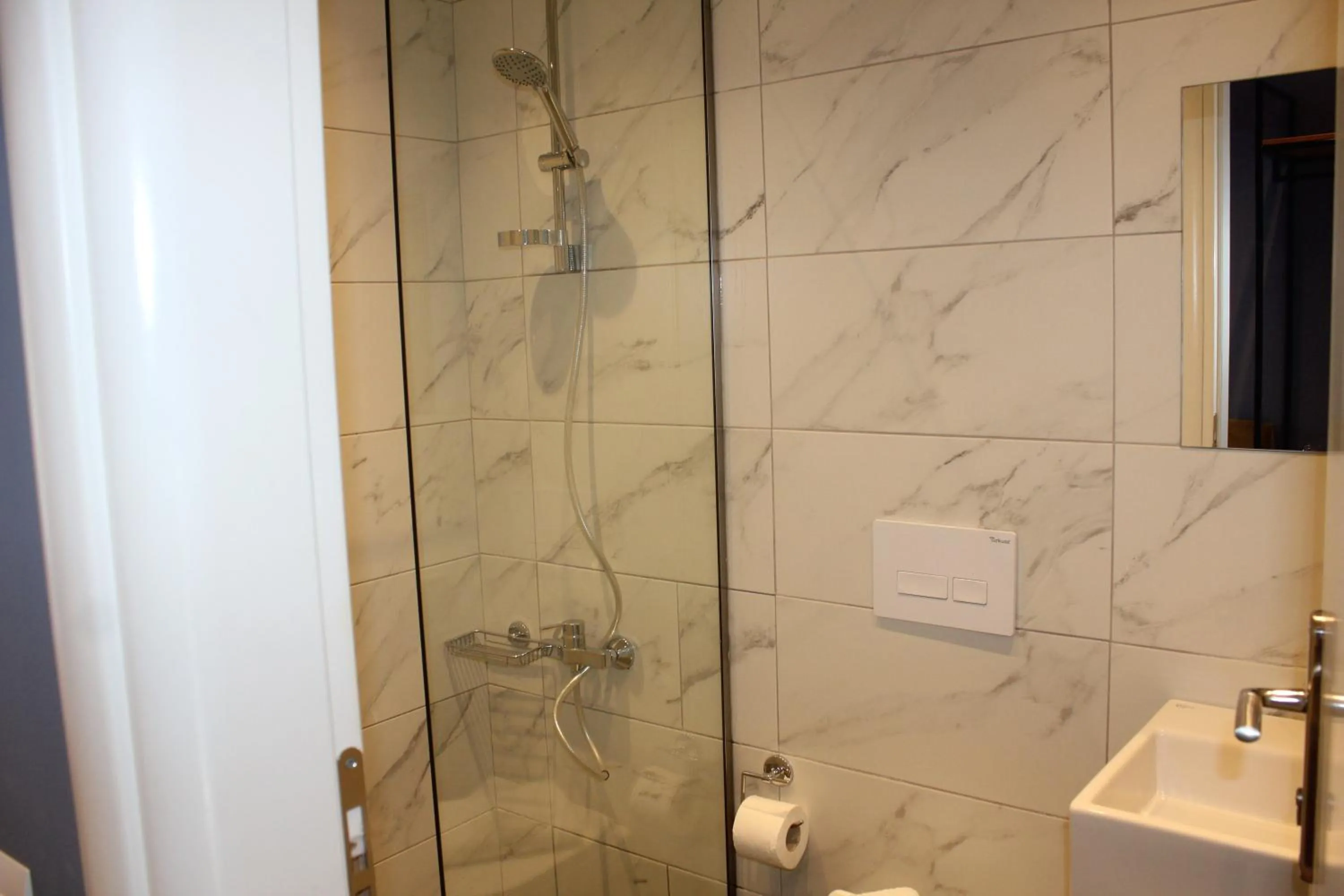 Bathroom in Hotel Piramida