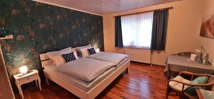 Bed in Motel Hamberger Krug