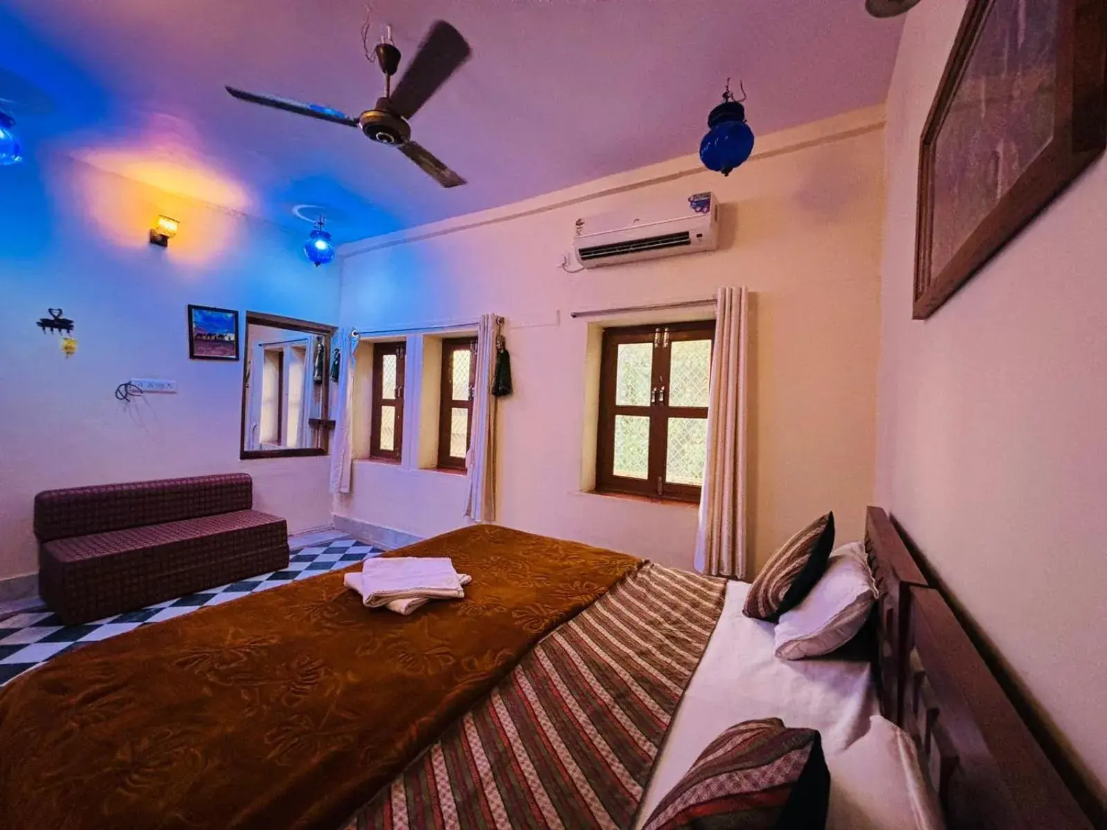 Deluxe Double or Twin Room in Hotel Renuka Deluxe Double or Twin Room in Hotel Renuka
