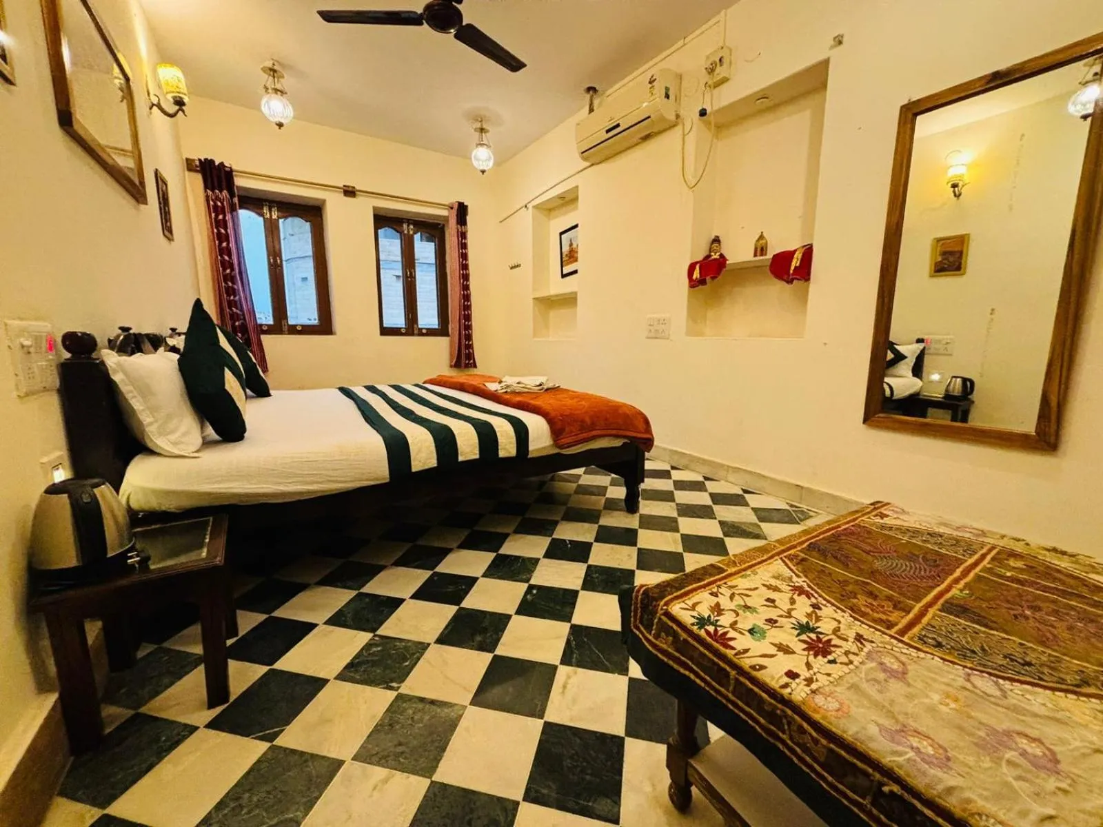 Bedroom, Bed in Hotel Renuka