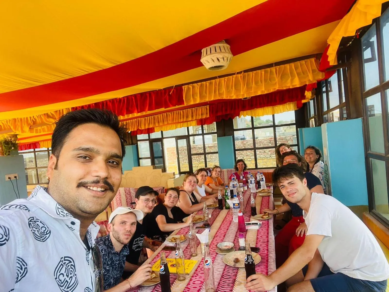 Restaurant/places to eat in Hotel Renuka