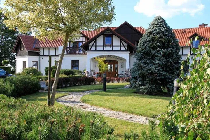 Hotel Dworek nad Regą