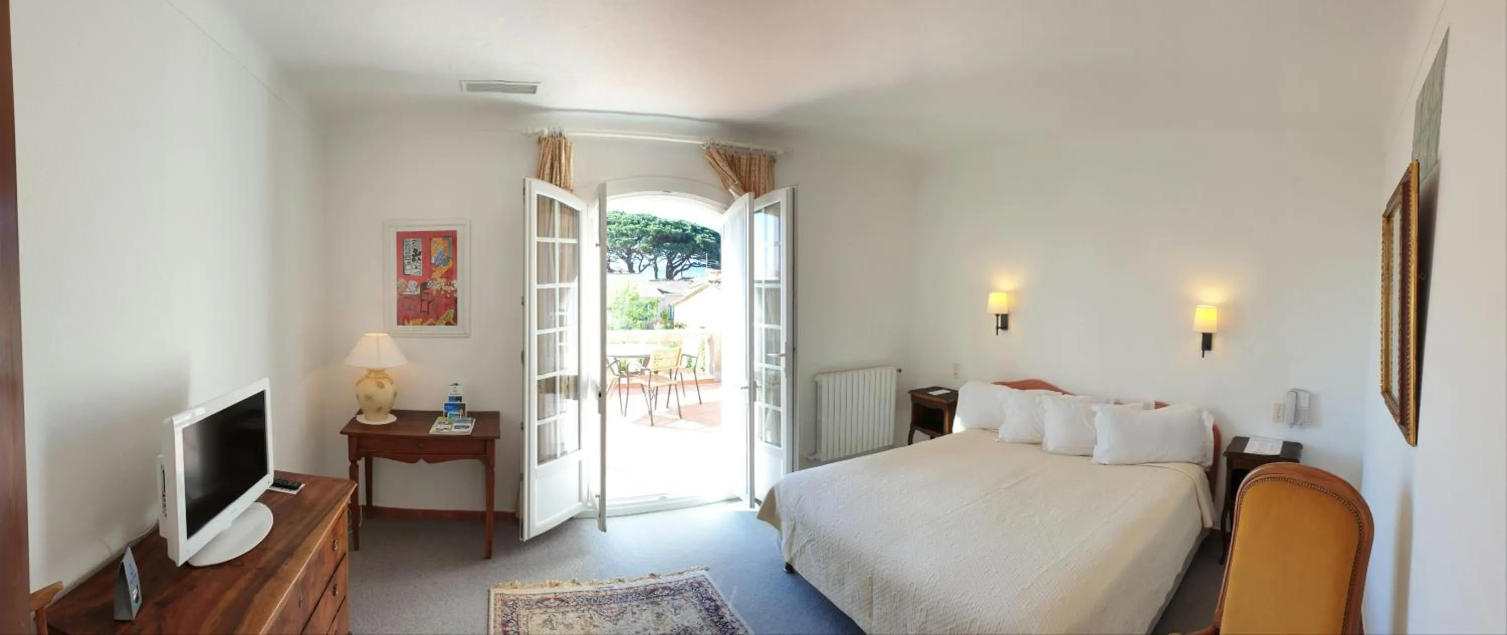 Photo of the whole room in Hôtel Saint Andre