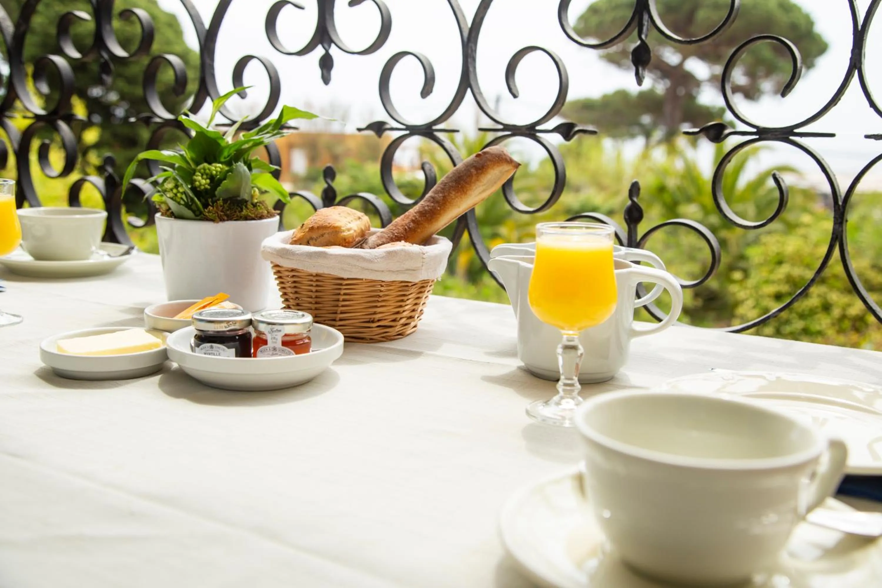 Breakfast in Hôtel Saint Andre