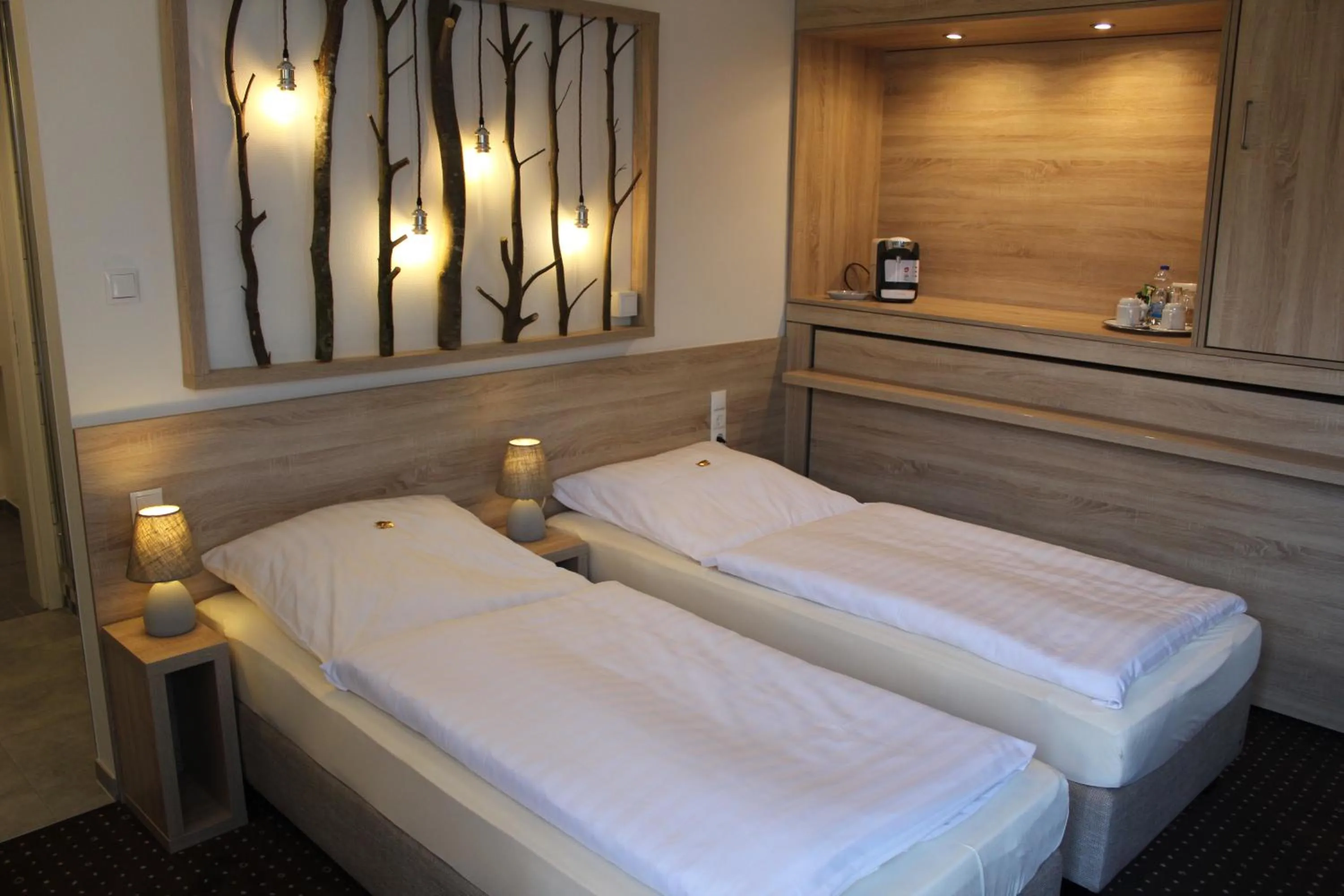 Photo of the whole room, Bed in Pur Hotel