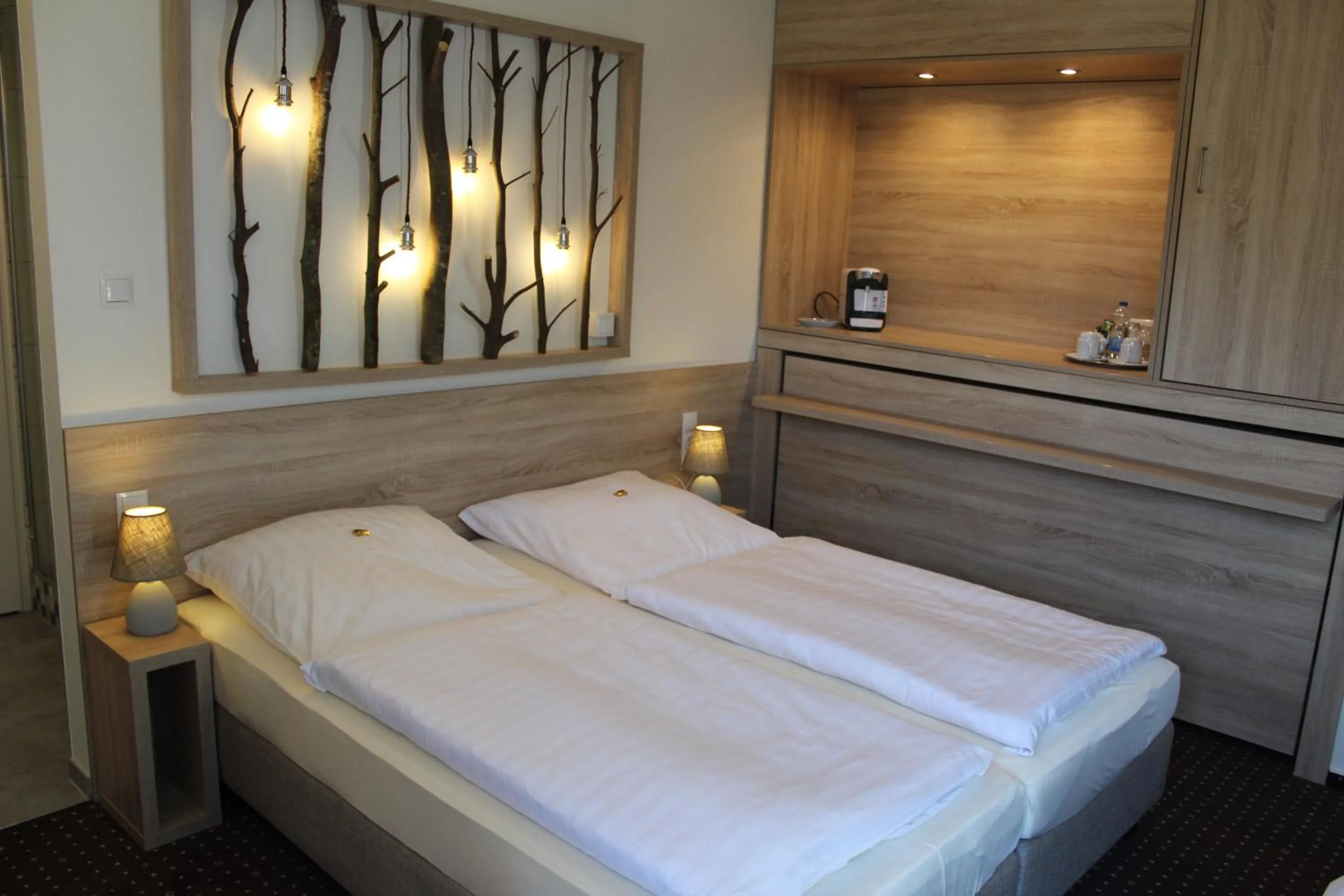 Photo of the whole room, Bed in Pur Hotel