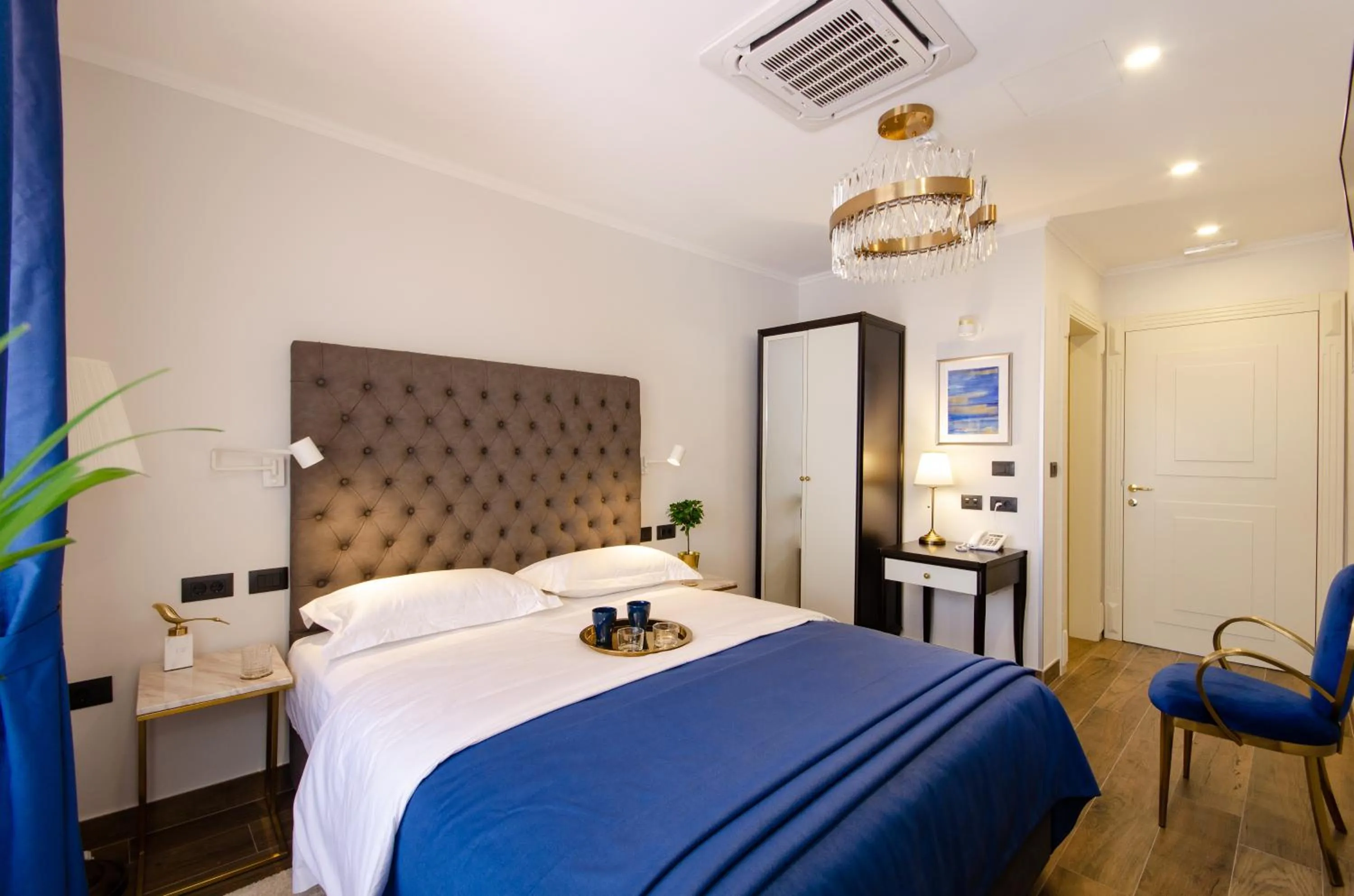 Bed in Villa Brandestini