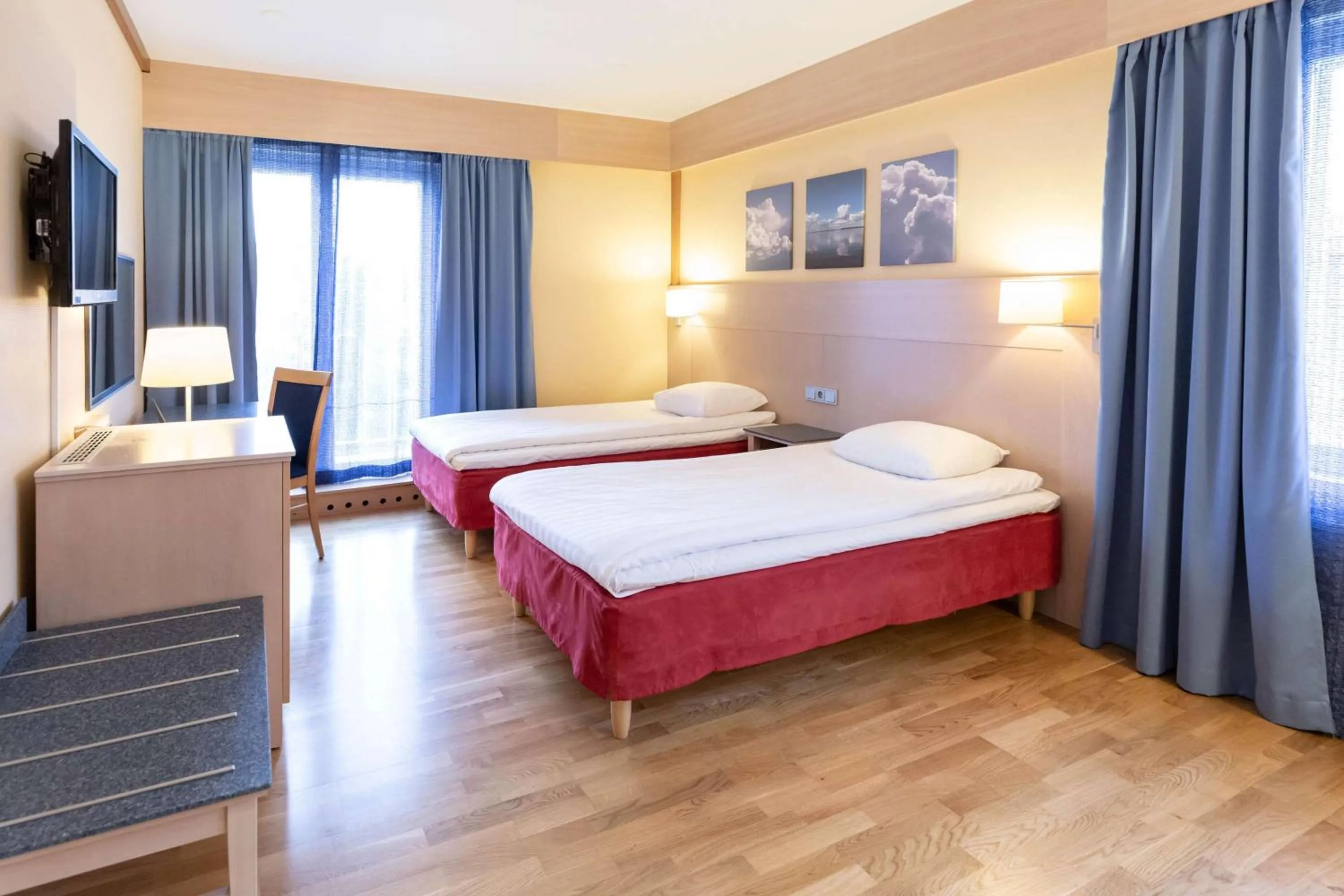 Bedroom, Bed in Scandic Kouvola