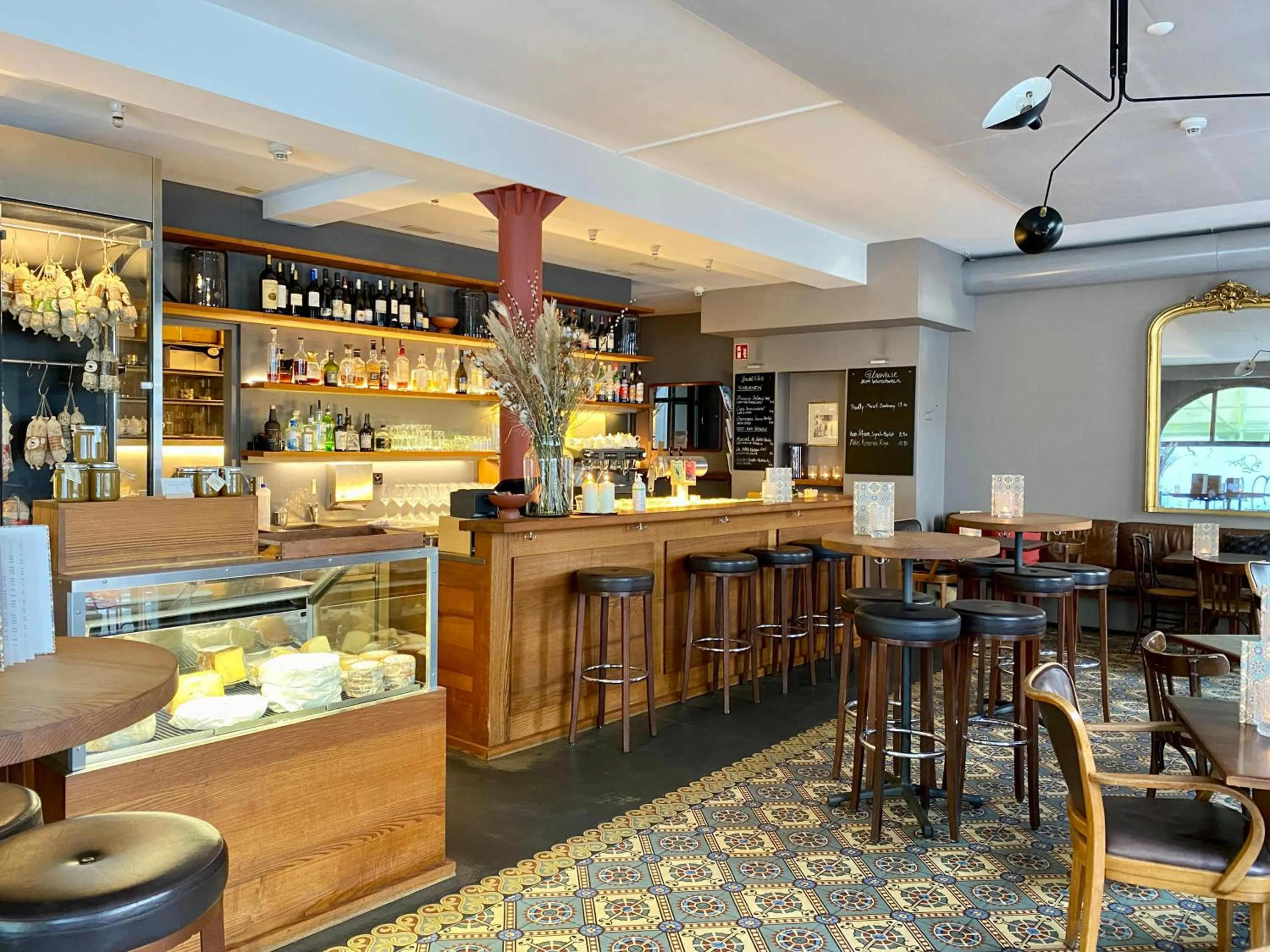 Lounge or bar in Krafft Basel