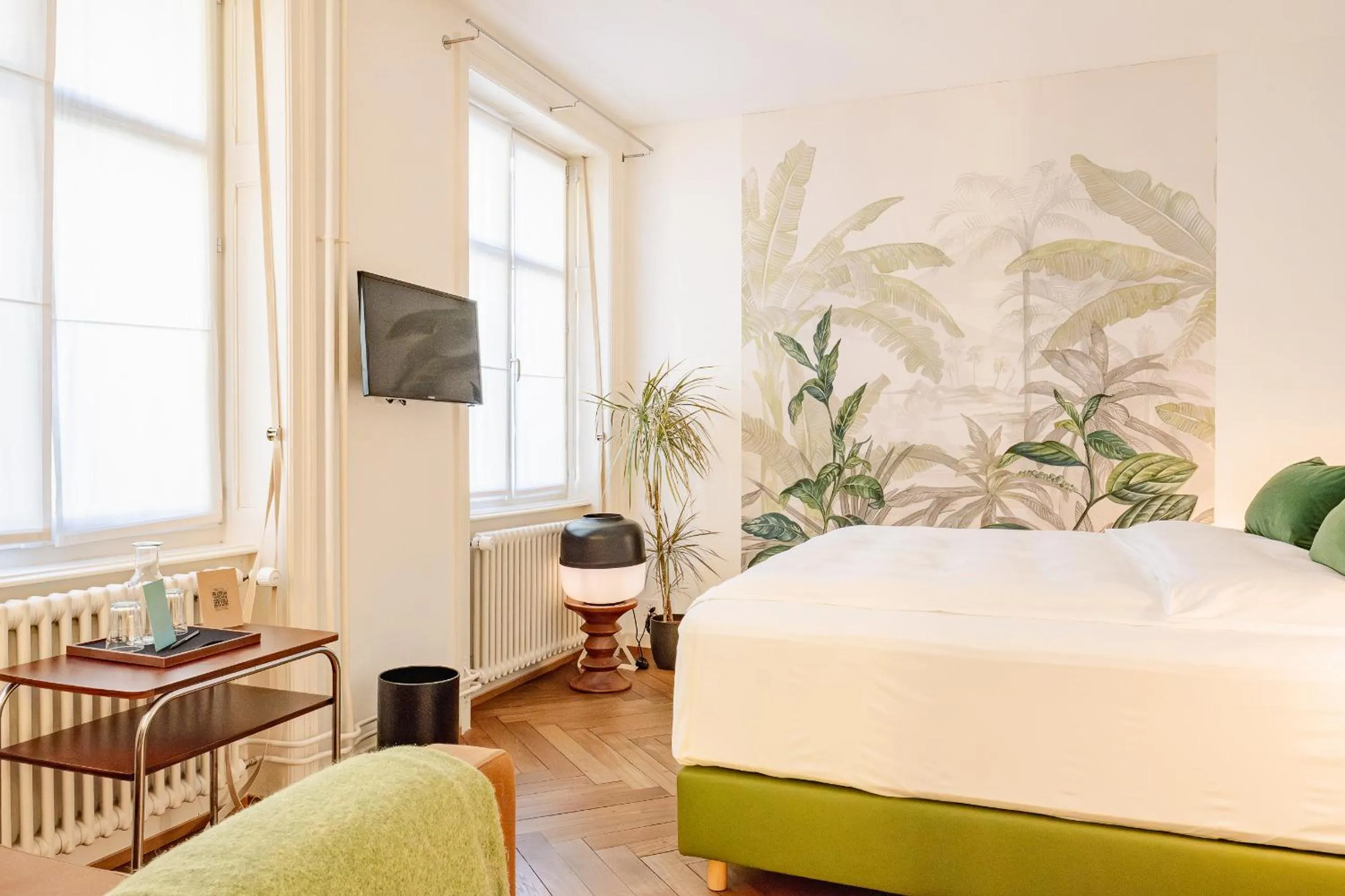 Photo of the whole room, Bed in Krafft Basel