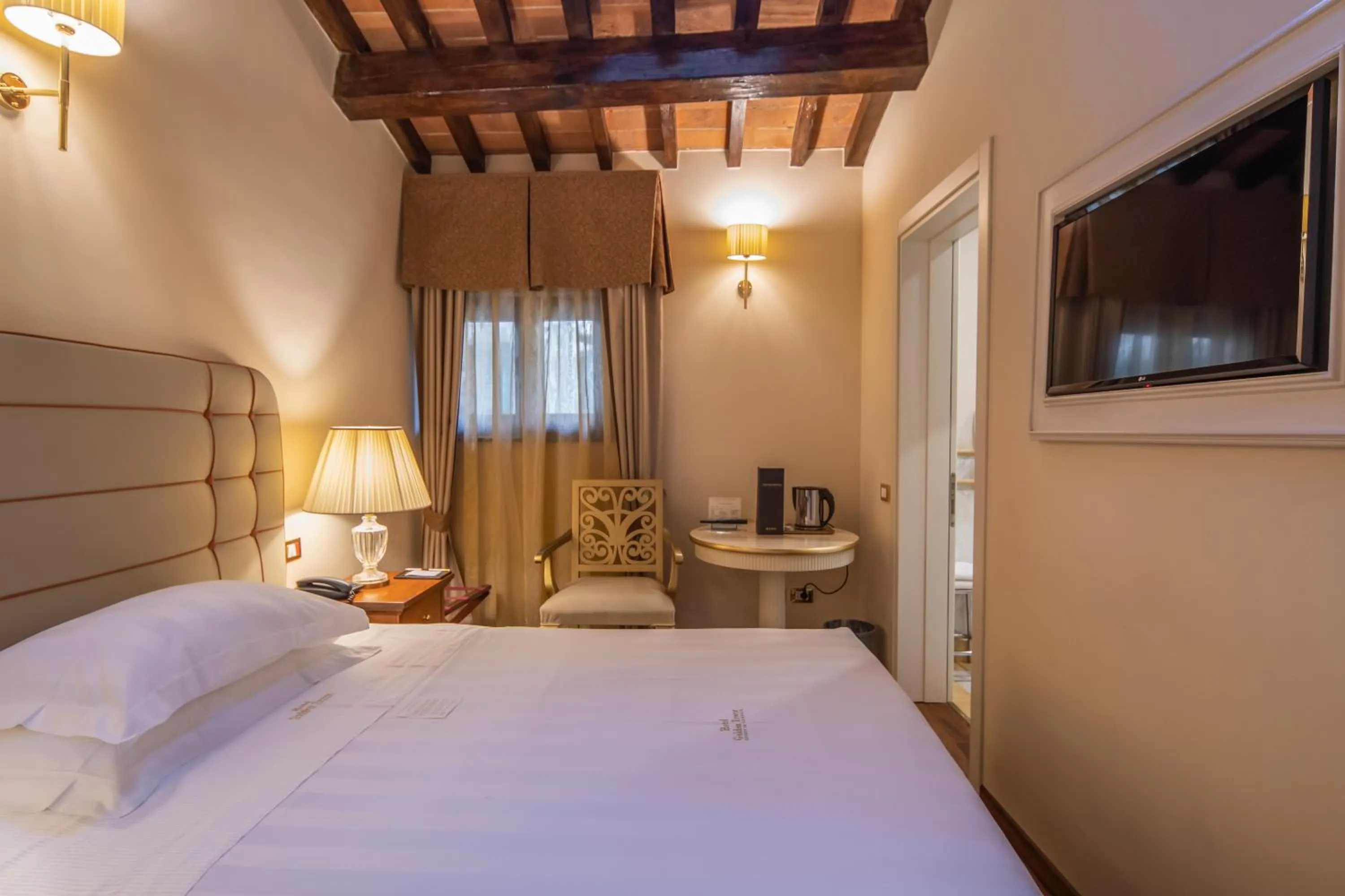 Bedroom, Bed in Golden Tower Hotel & Spa