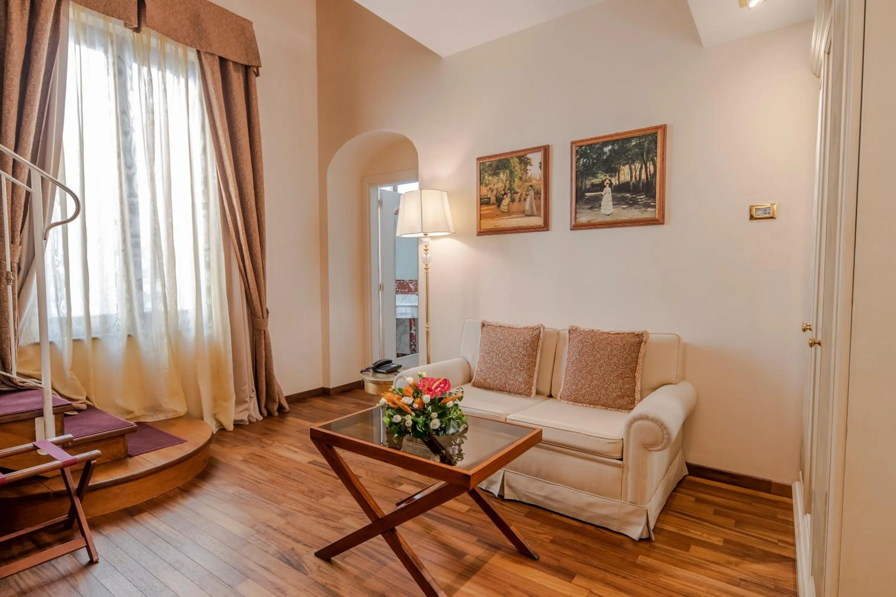 Living room in Golden Tower Hotel & Spa