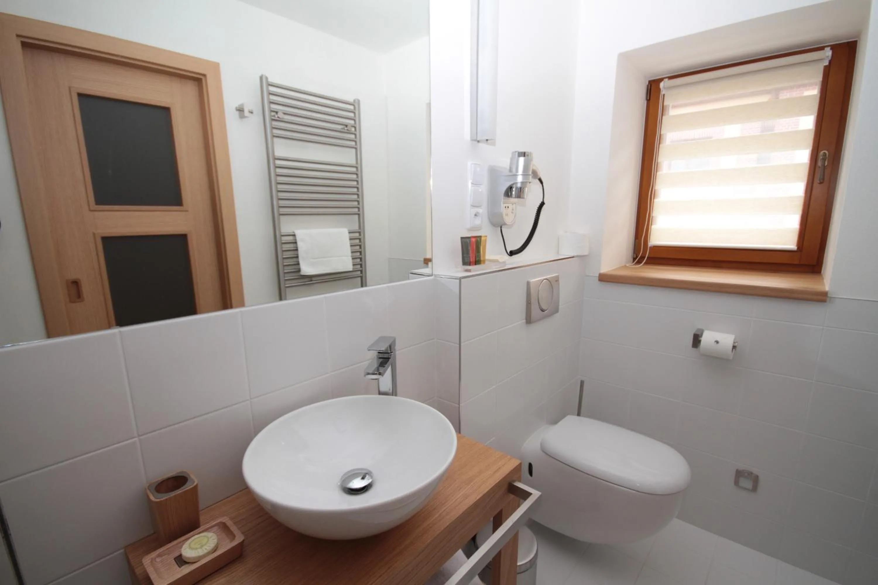 Toilet in Hotel Bílý jednorožec