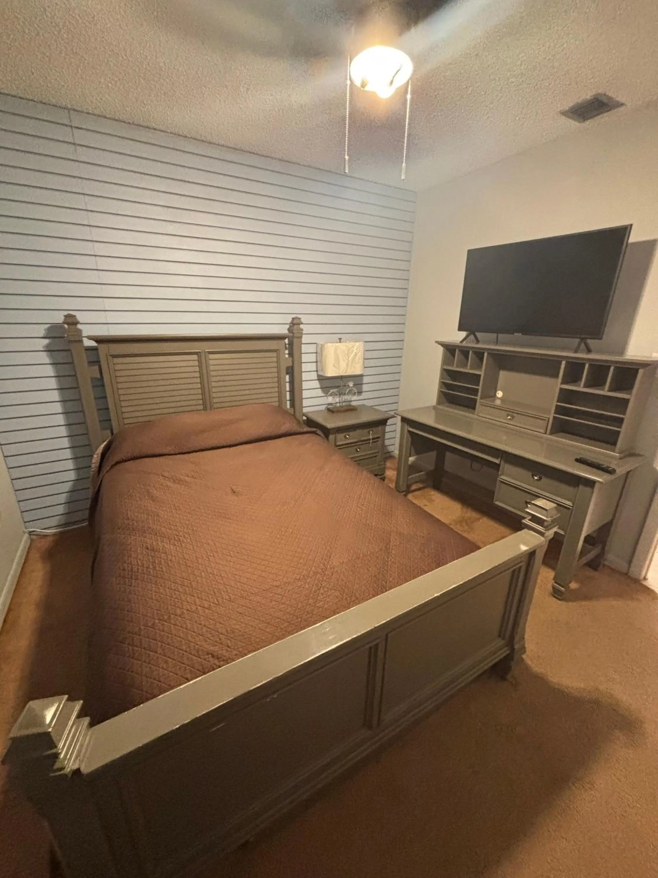 Bed in 82-10SW 135AV