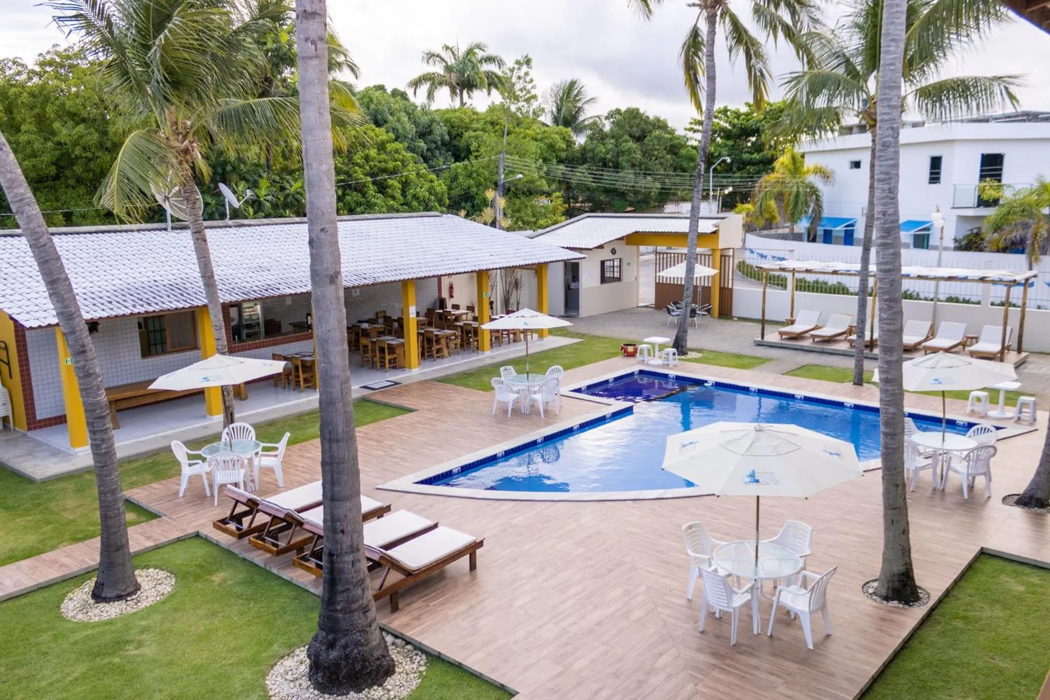 Swimming pool in Pousada Paraiso da Barra