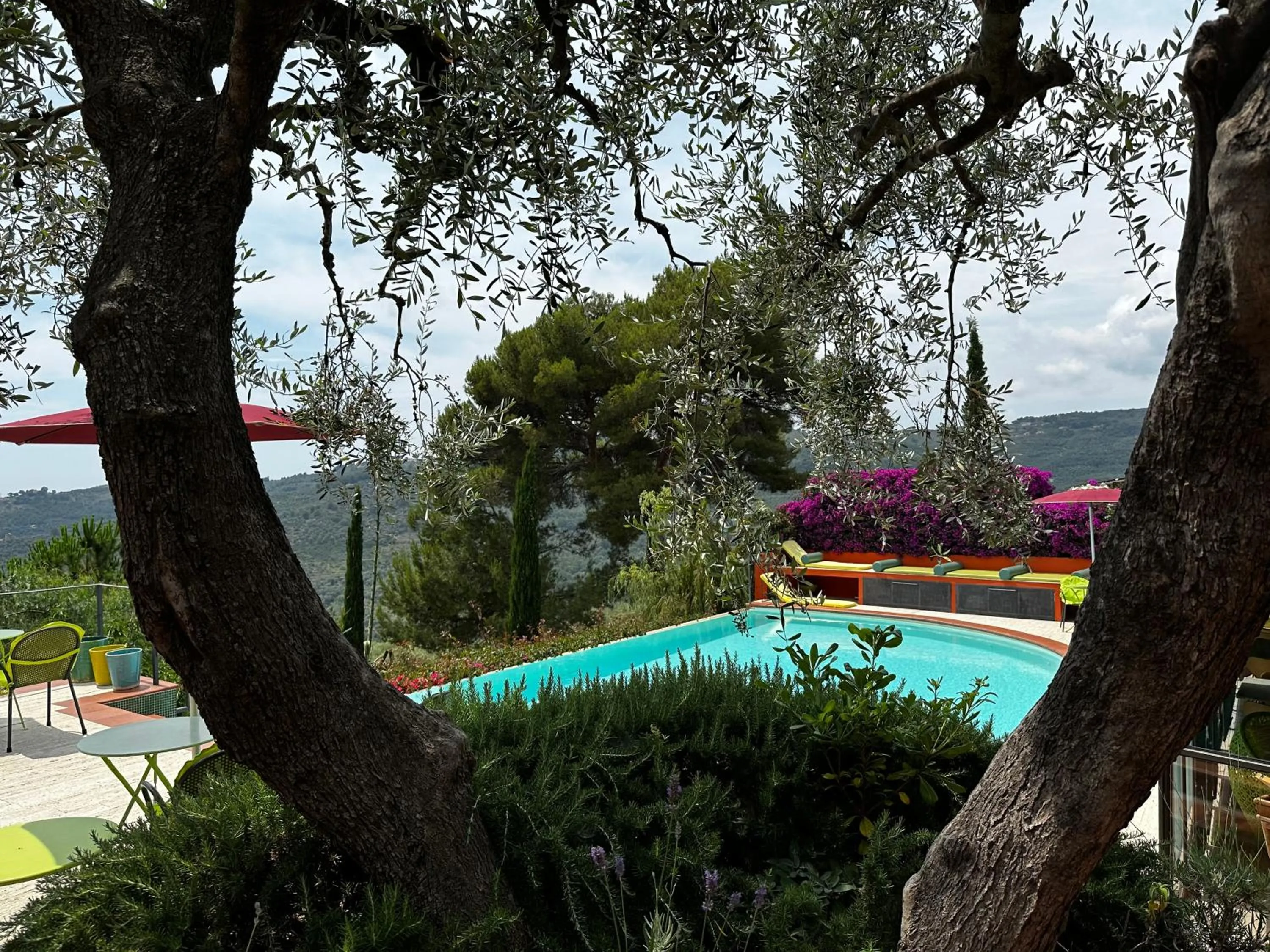 Pool view in Relais San Damian