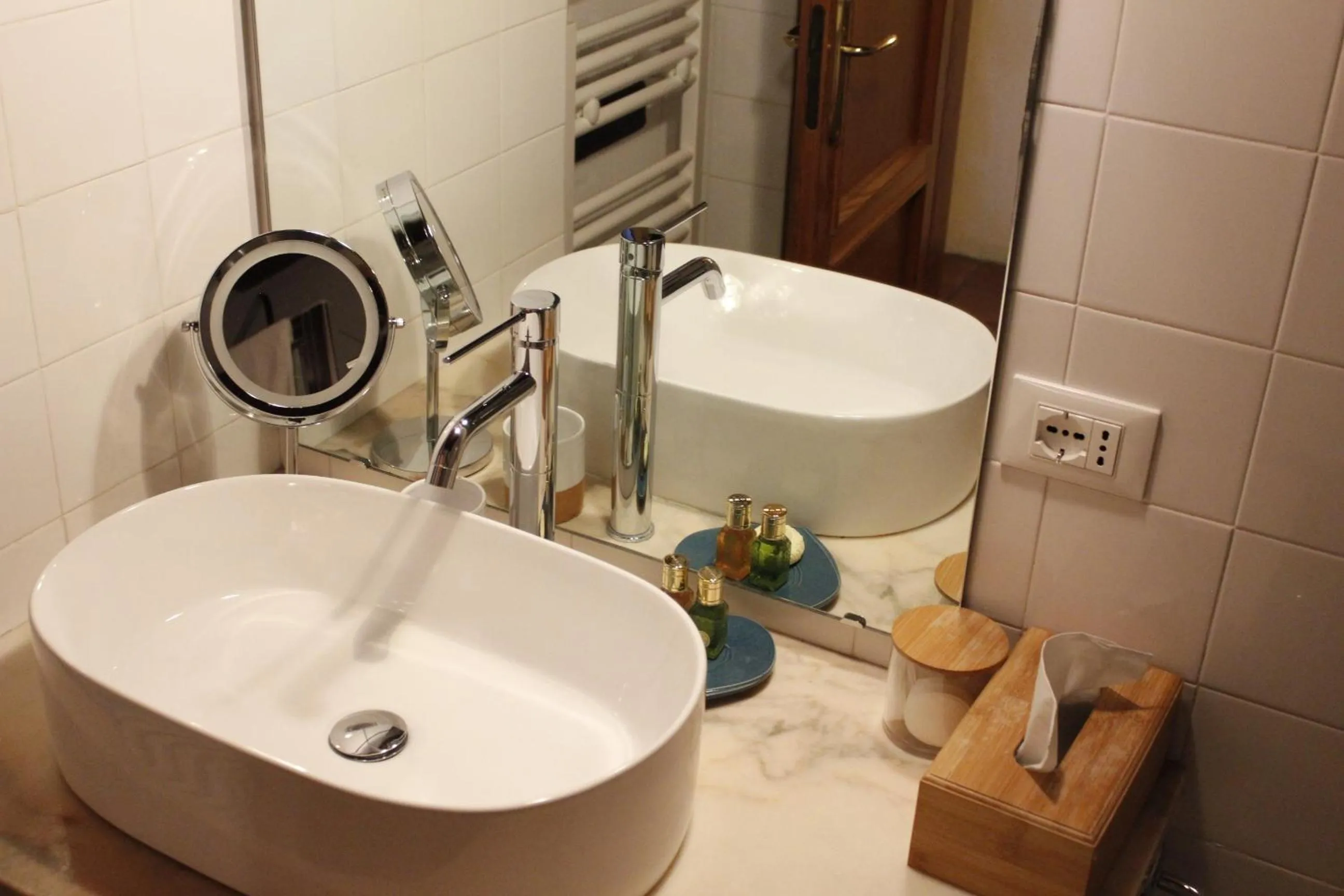 Toilet in Relais San Damian