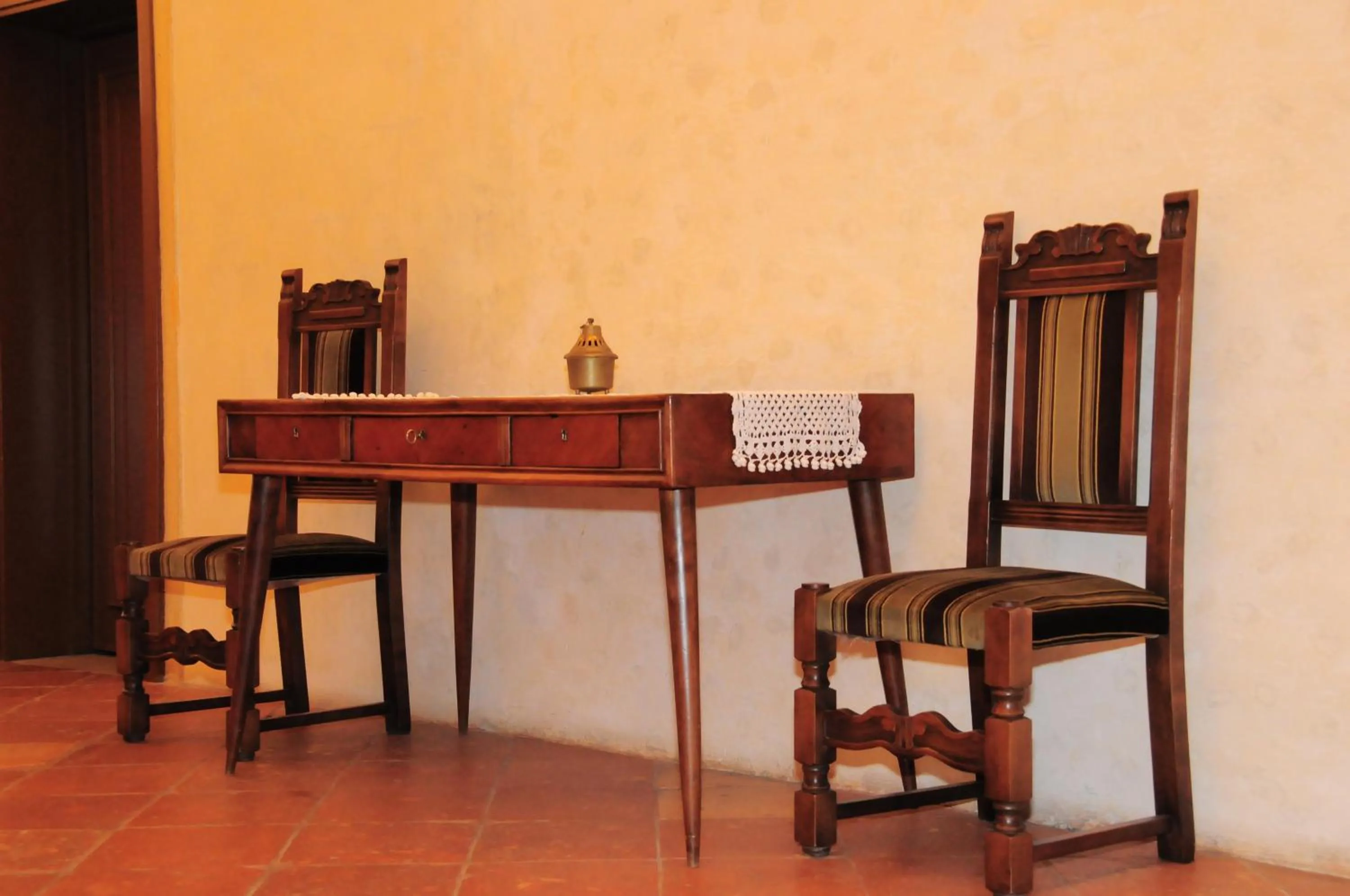 Decorative detail in Hotel La Corte