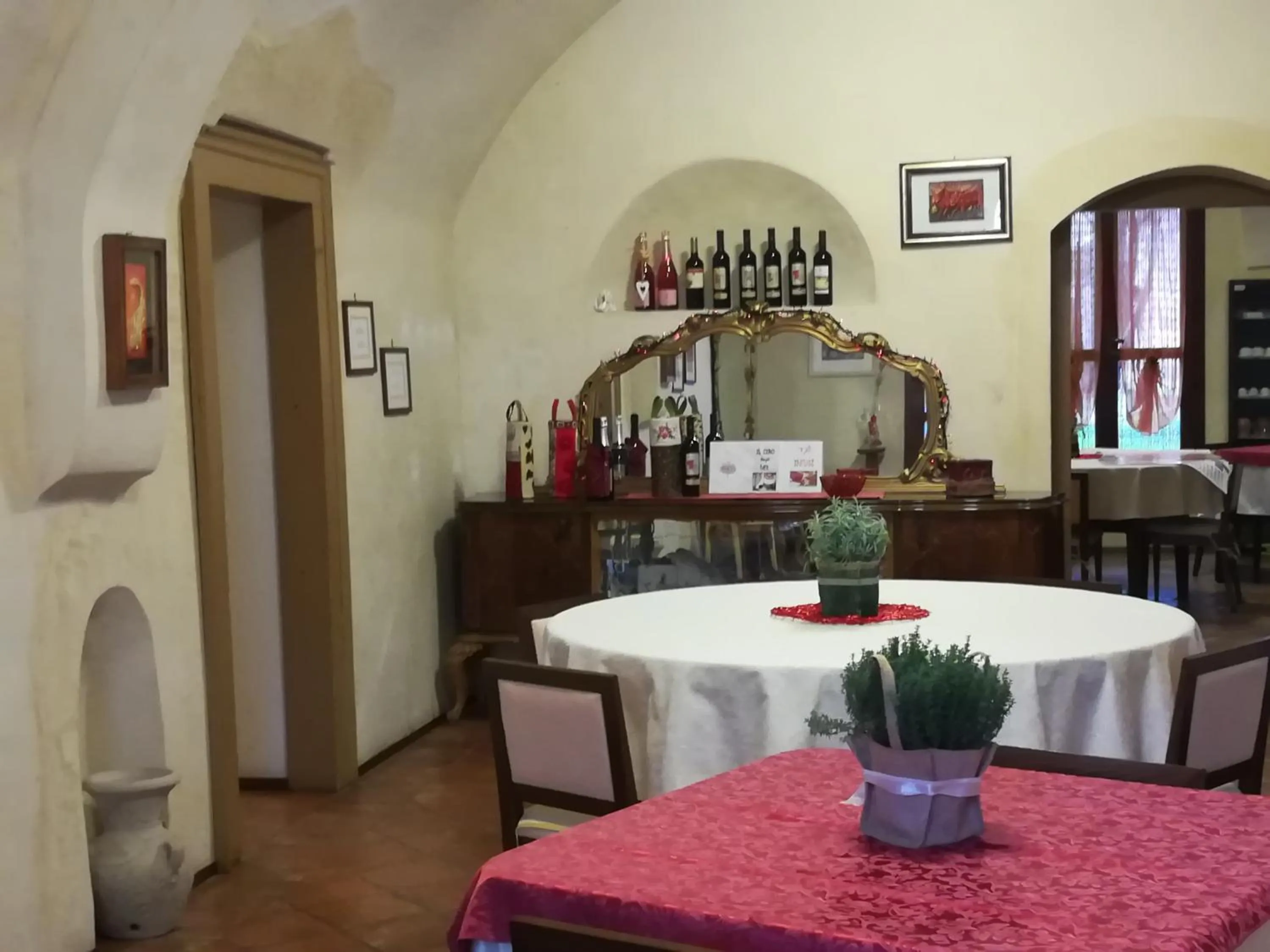 Restaurant/places to eat in Hotel La Corte