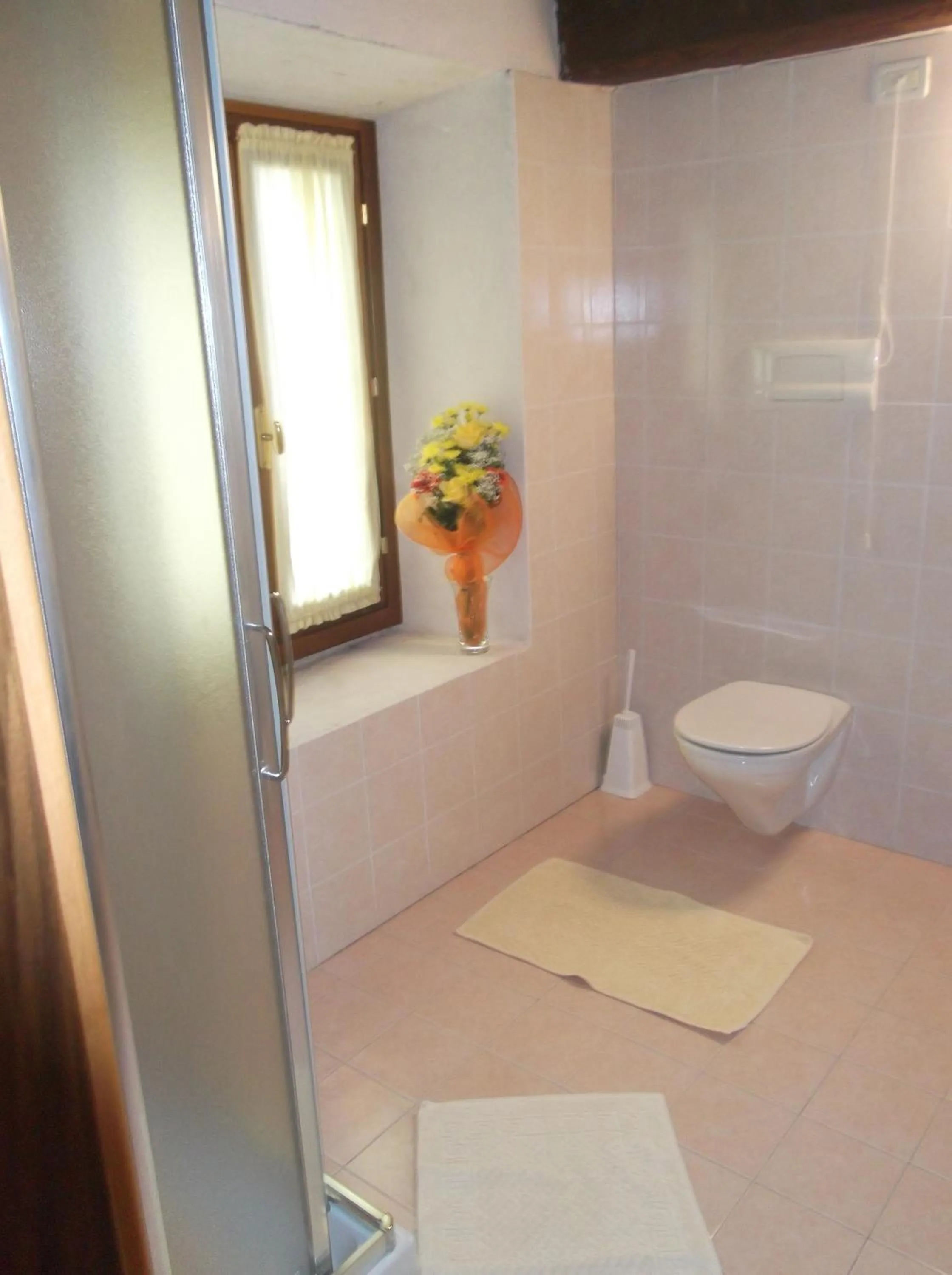 Bathroom in Hotel La Corte